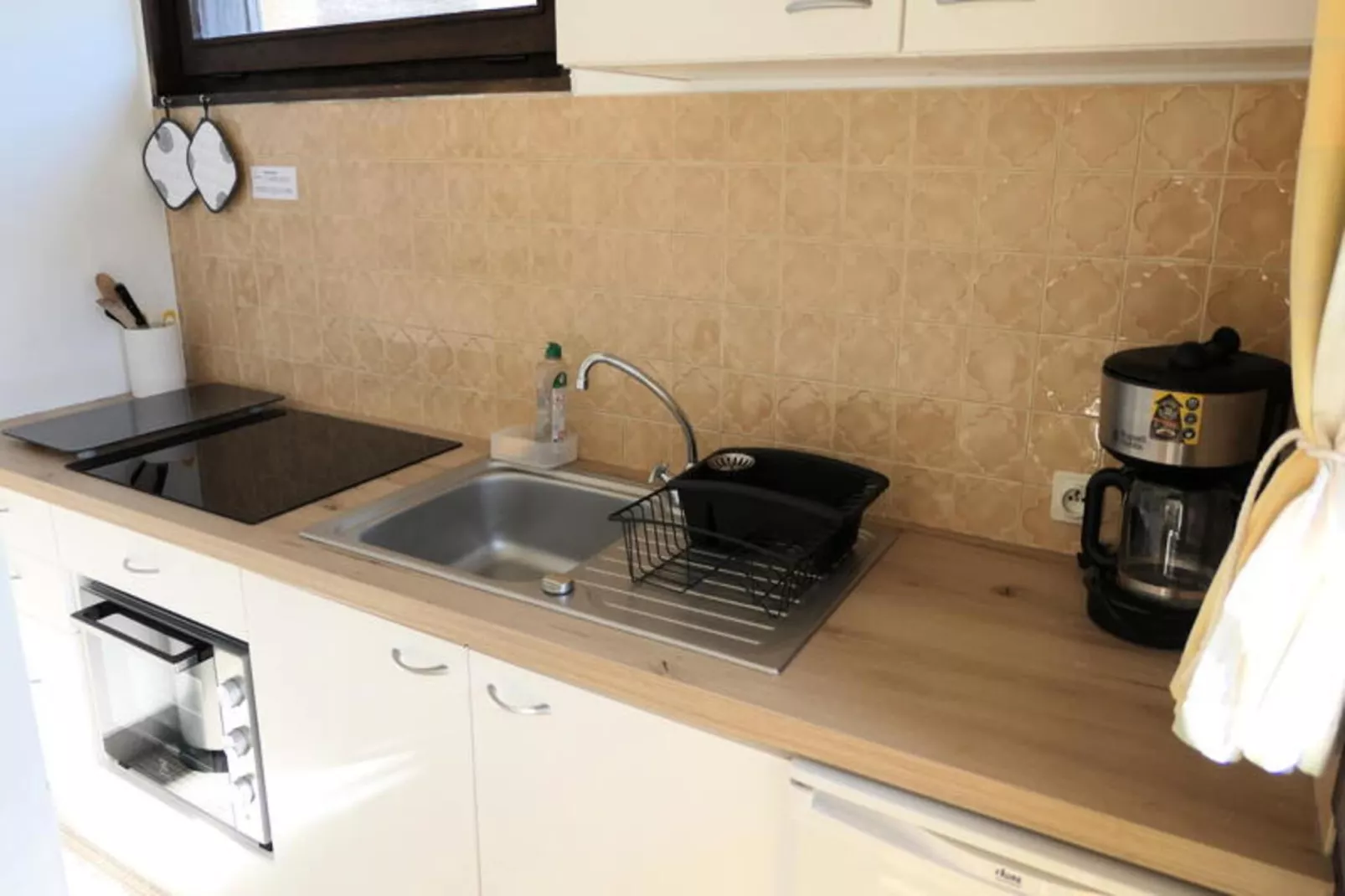 Résidence Castel Des Roches A-Buitenkant zomer