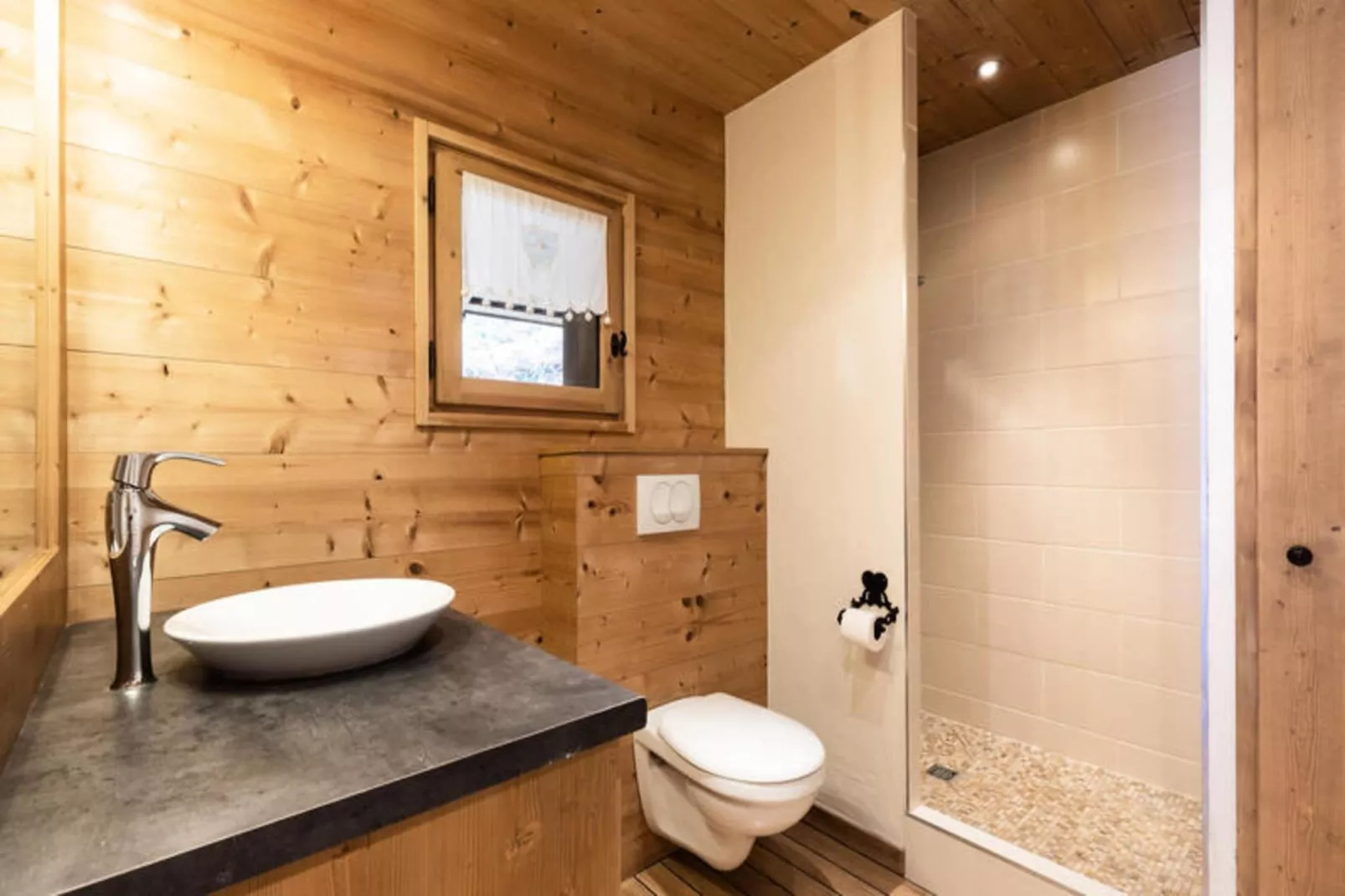 Résidence Belrose-Buitenkant zomer