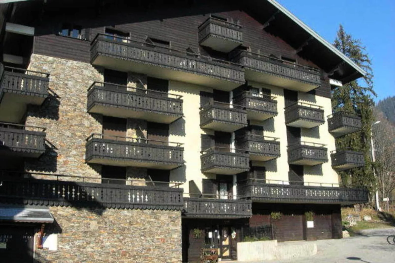 Résidence Le Yeti-Buitenkant zomer