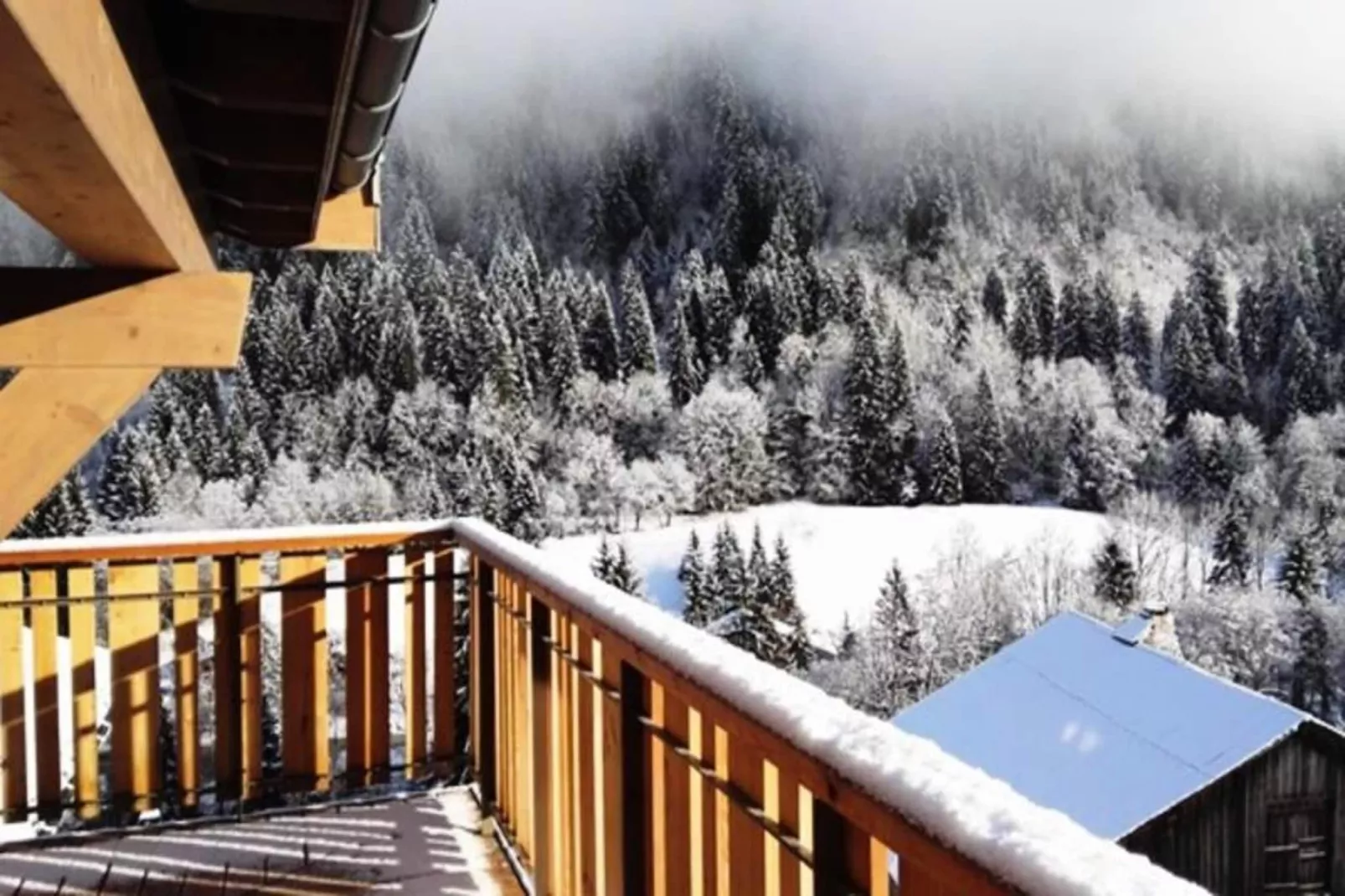 Résidence Les Quatres Elements-Buitenkant zomer