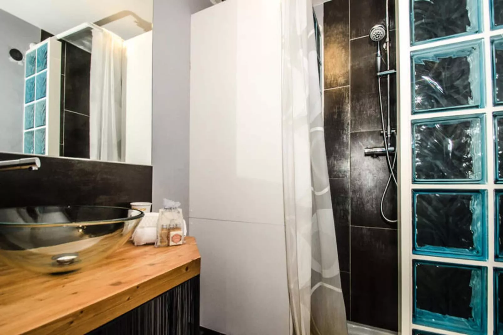 Résidence Pavilon-Badkamer