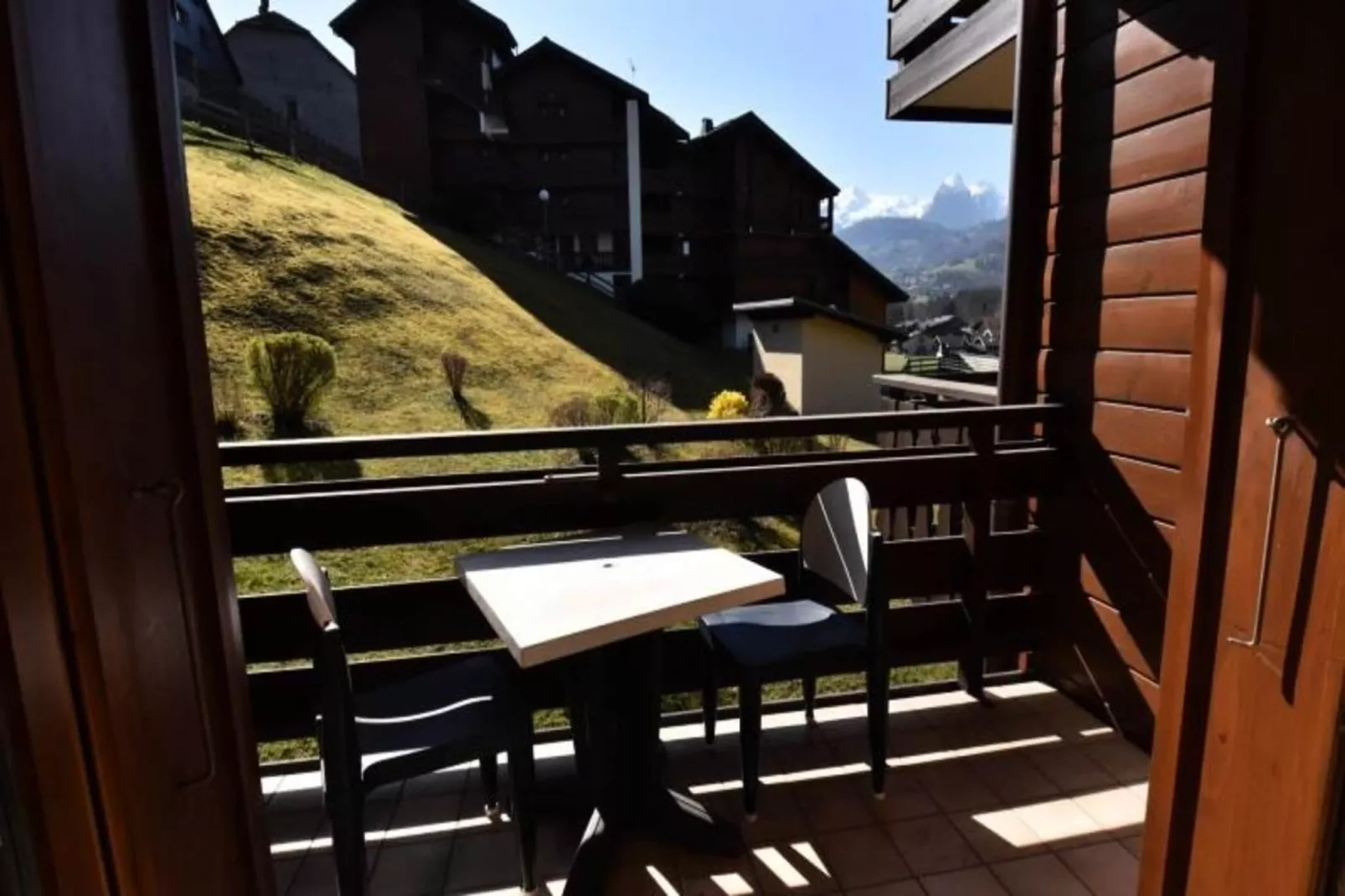 Résidence Ourson I-Buitenkant zomer