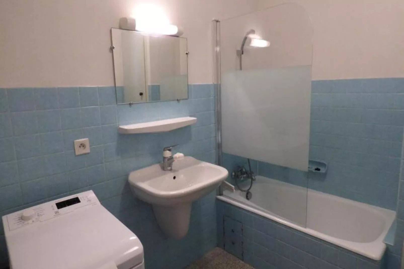 Résidence Danay-Badkamer