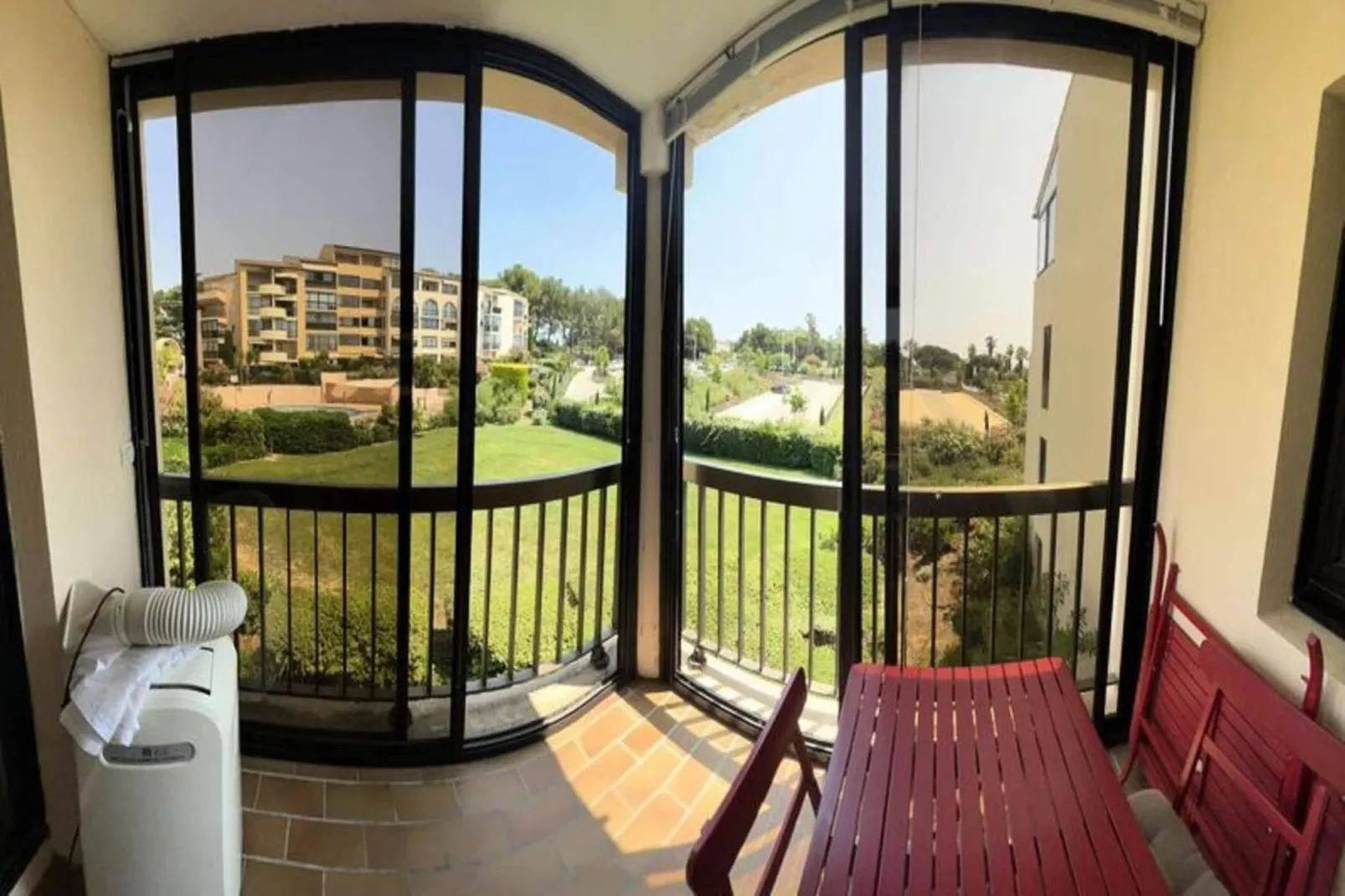 Résidence Jardins D Azur B-Buitenkant zomer