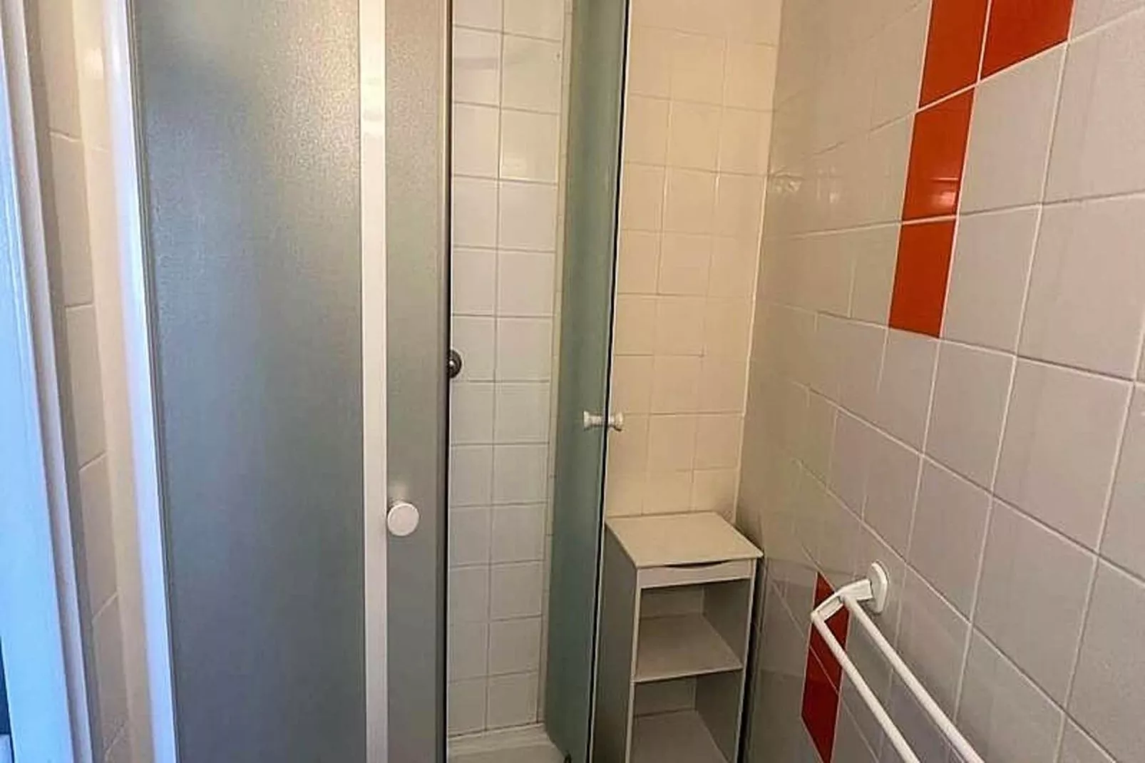 Résidence Morieres B-Badkamer