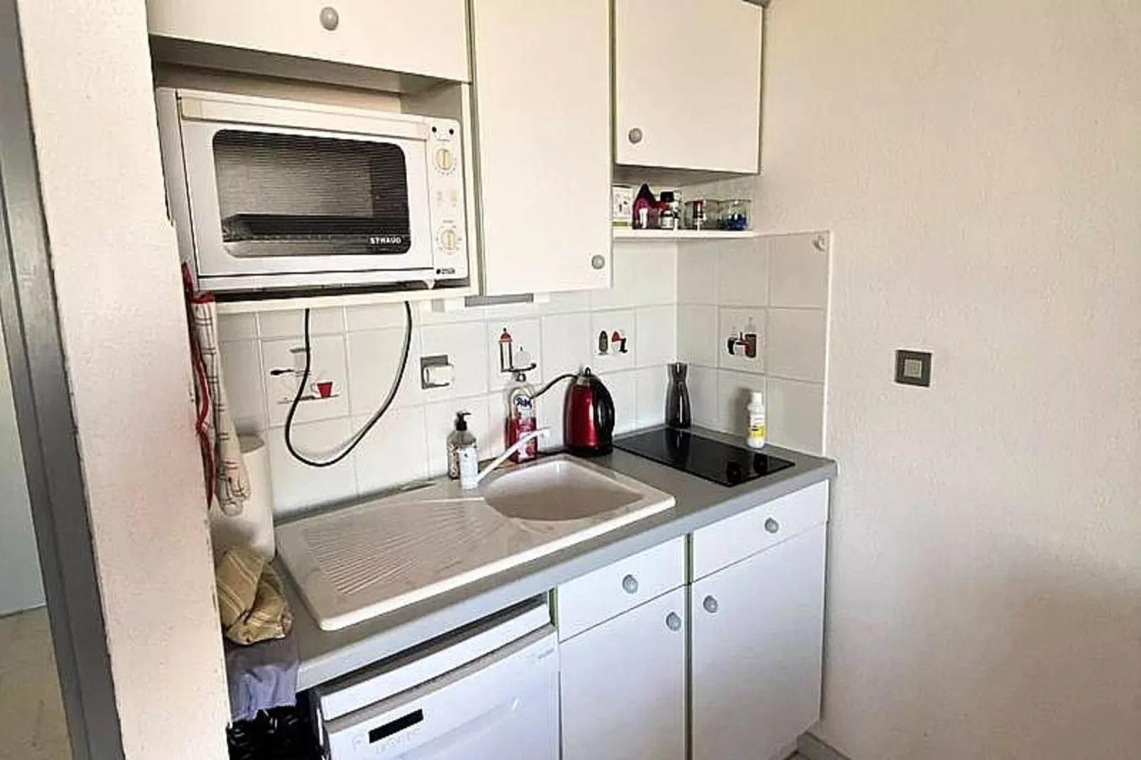 Résidence Port Helena Coudouliere-Eetkamer