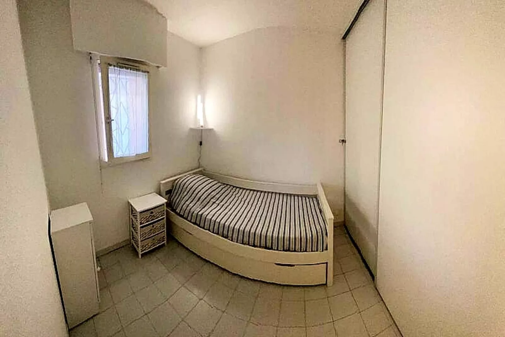 Résidence Morieres B-Uitzicht zomer