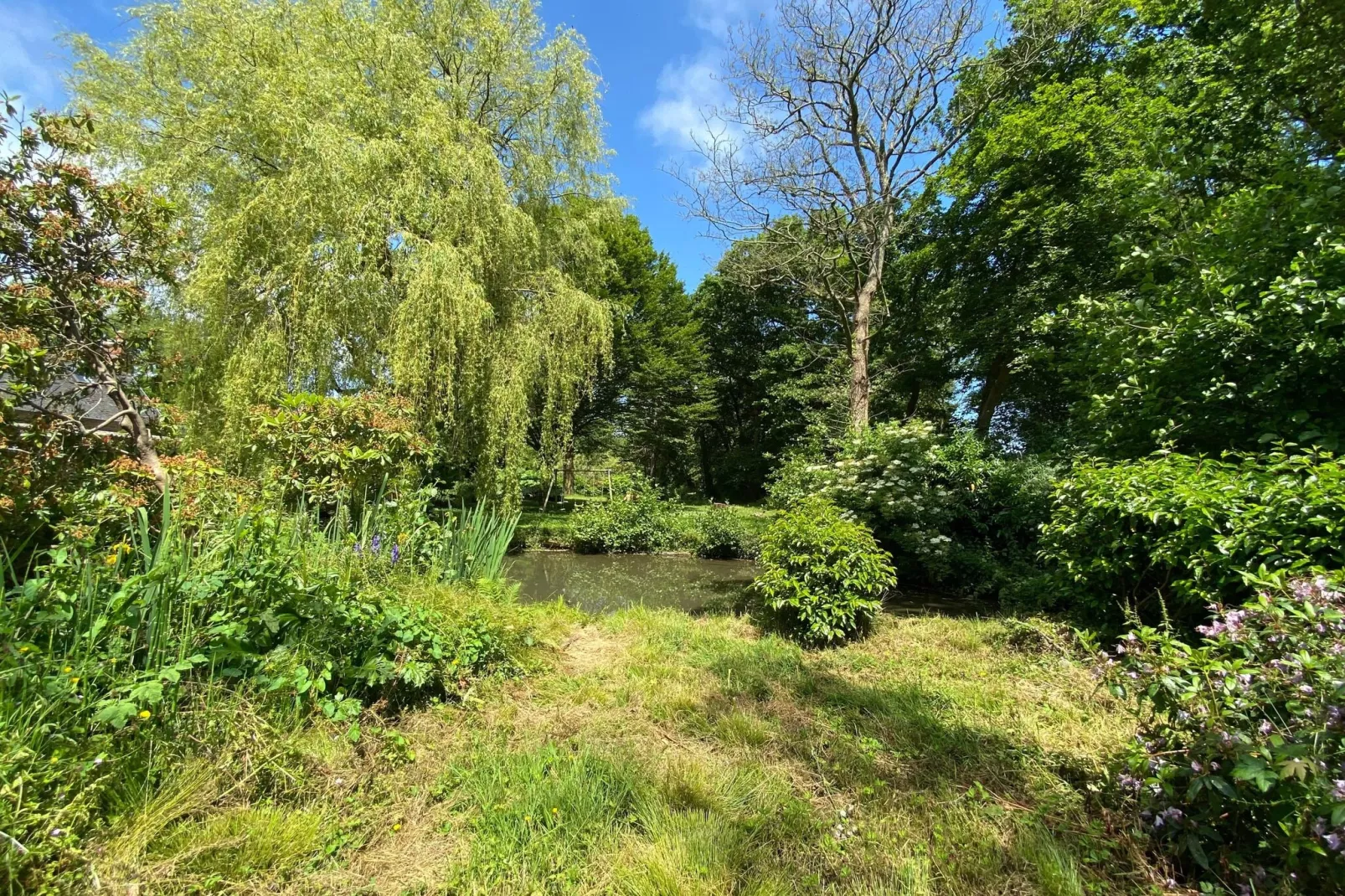 Semi-detached house St Sauveur-le-Vicomte--Tuinen zomer