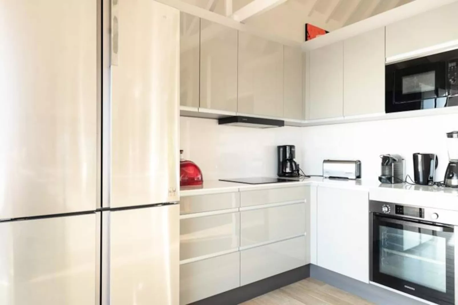 Villa Sea Front-Image-tags.