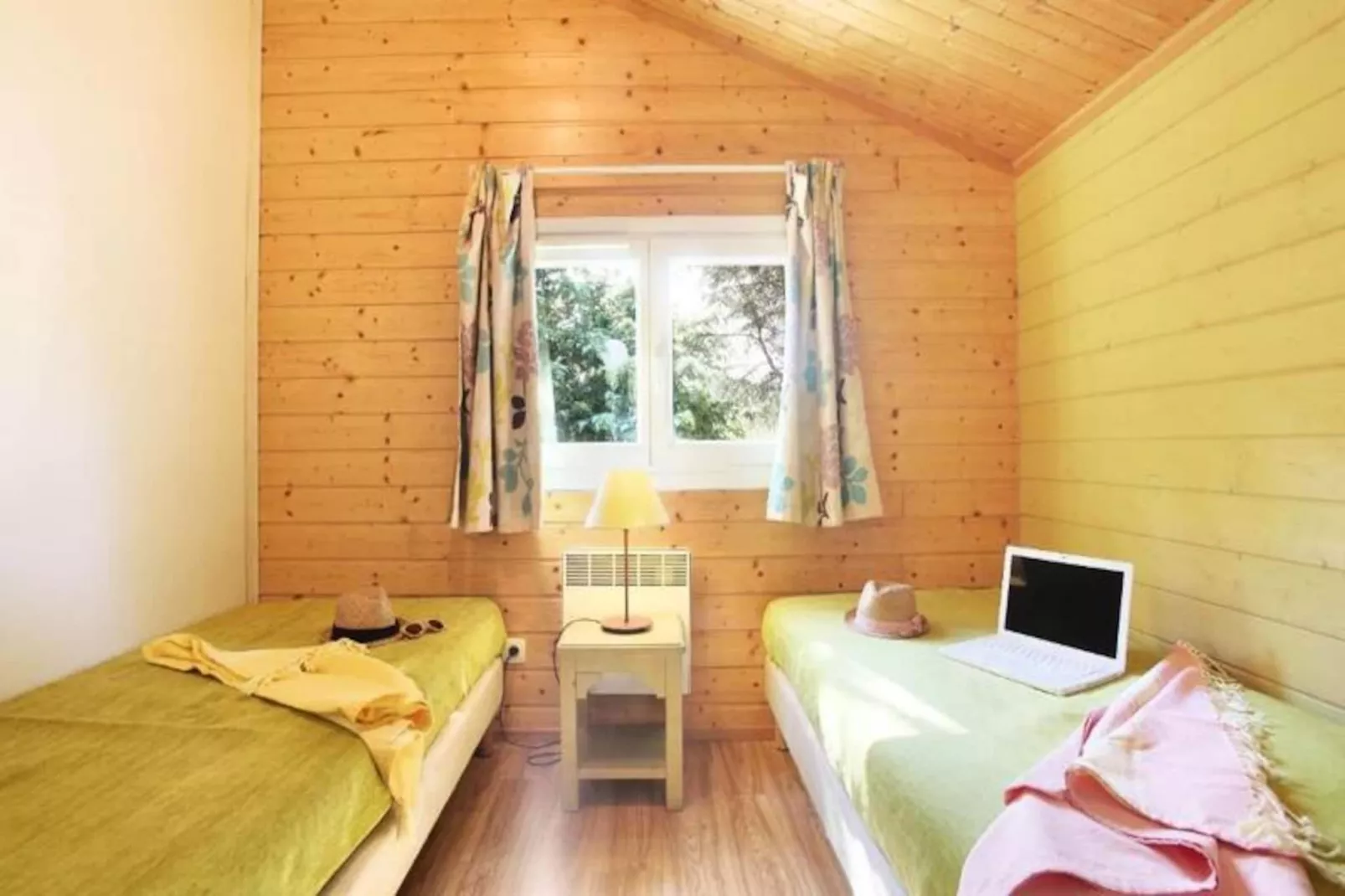 Résidence Odalys Shangri-La-Image-tags.