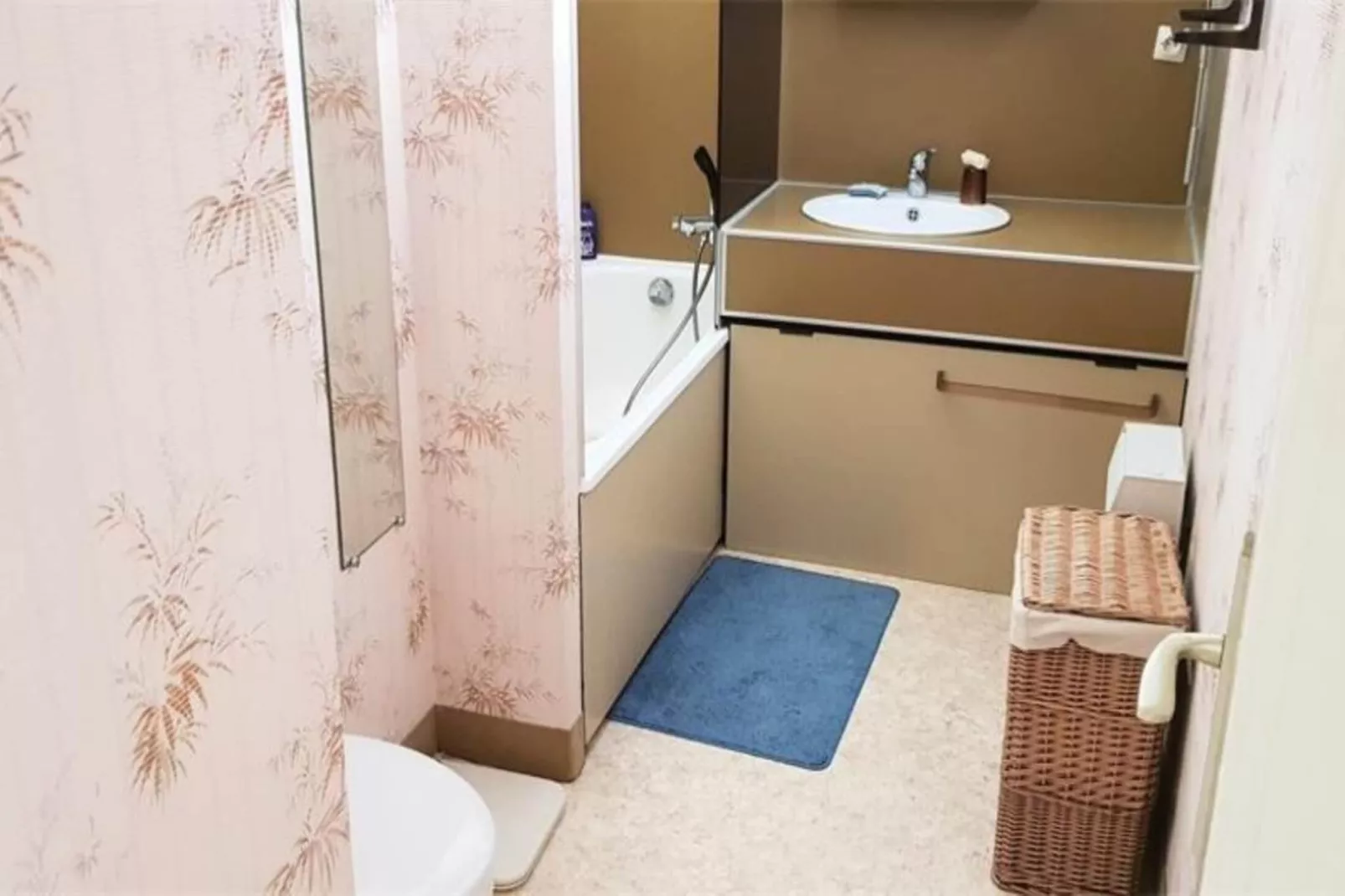 Résidence Maitre De Port-Buitenkant zomer