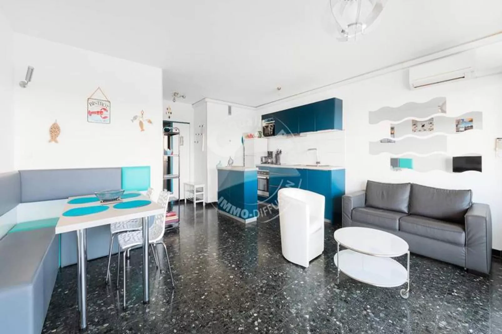 Résidence "le Mireille"-Woonkamer