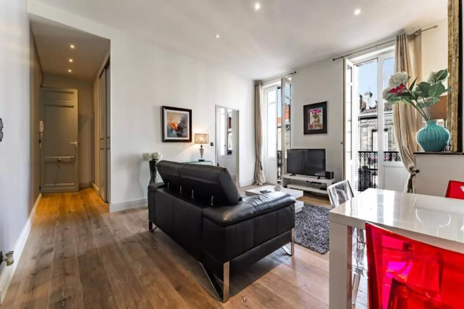 Chaleureux Appartement Au C&oelig;ur Du Quartier Historique Saint-michel-Slaapkamer