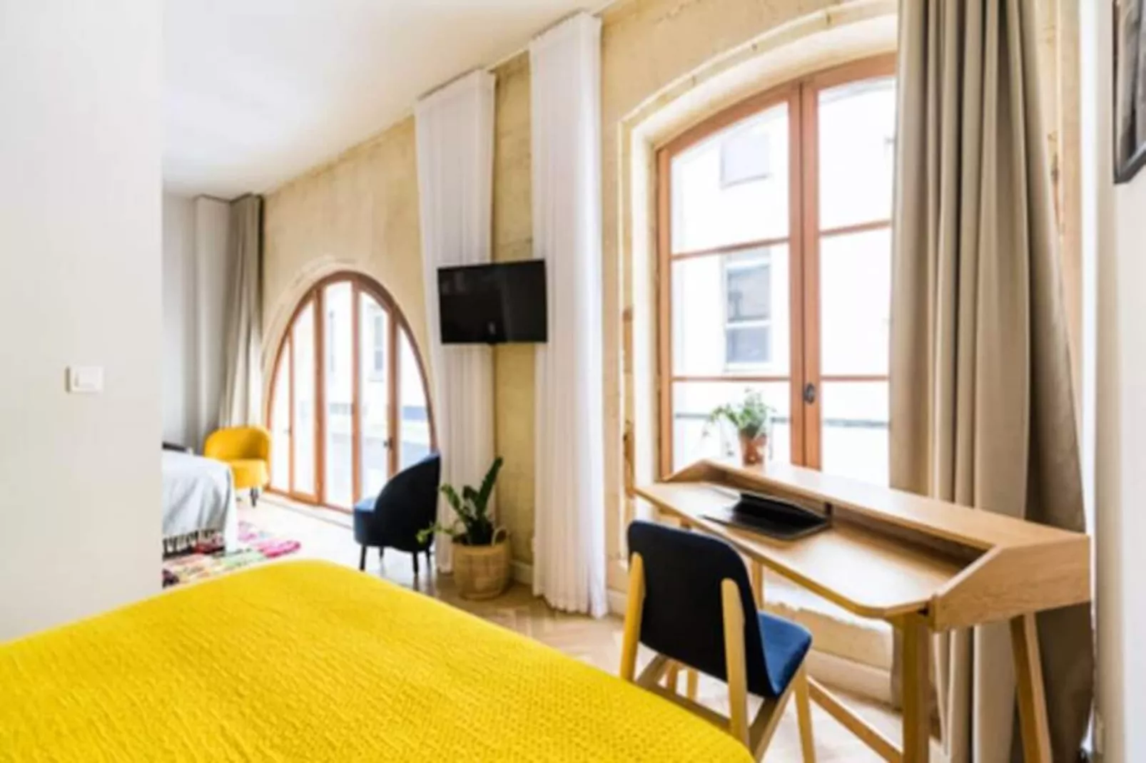 Appartement &agrave; La Belle Pierre Et Lumineux Pour 4 Situ&eacute; Dans L'hypercentre-Image-tags.