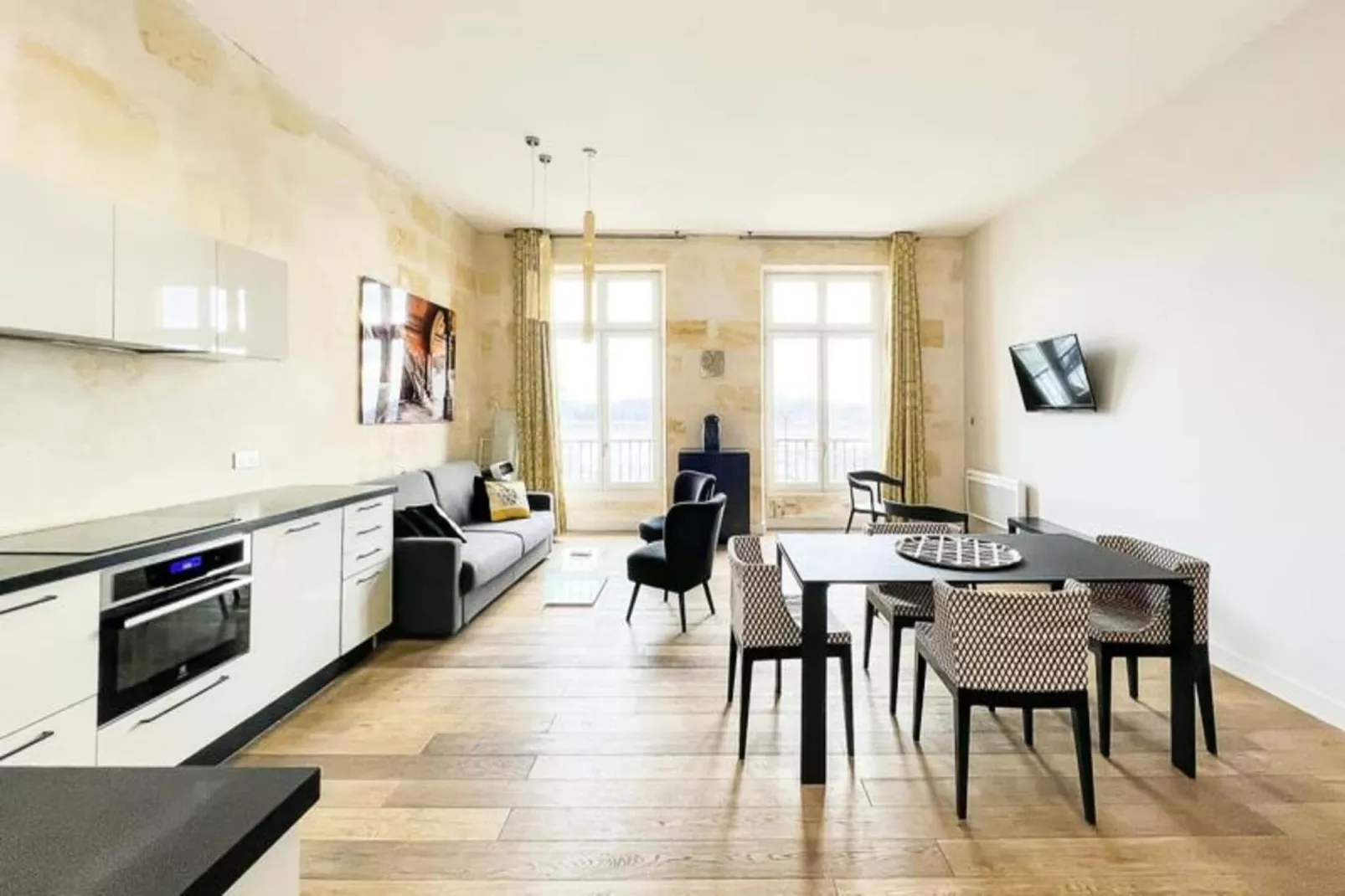Magnifique Appartement 2 Chambres Avec Vue Sur La Garonne-Woonkamer