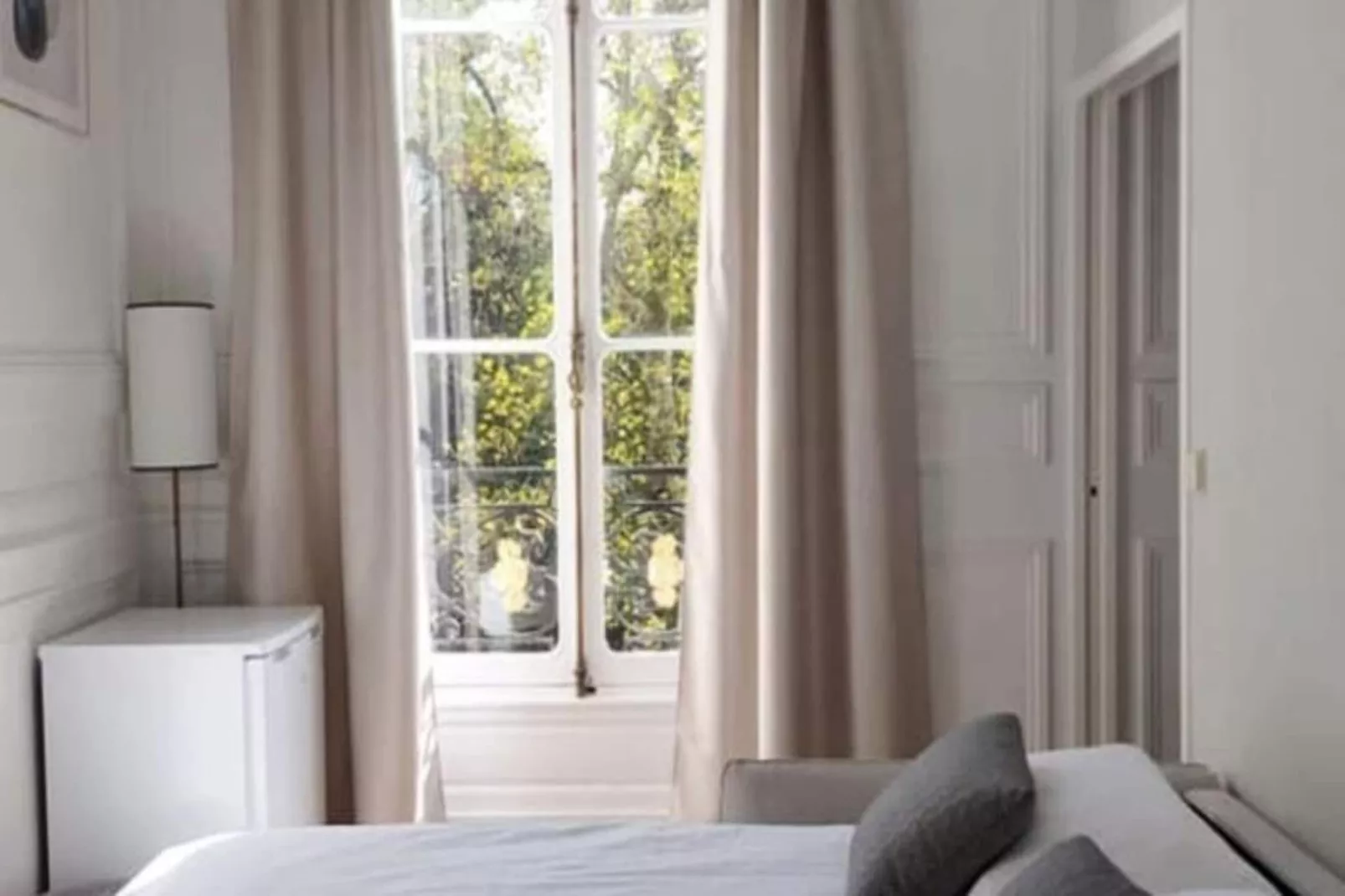 Maison Labruy&egrave;re - Suite Jardin Royal-Slaapkamer