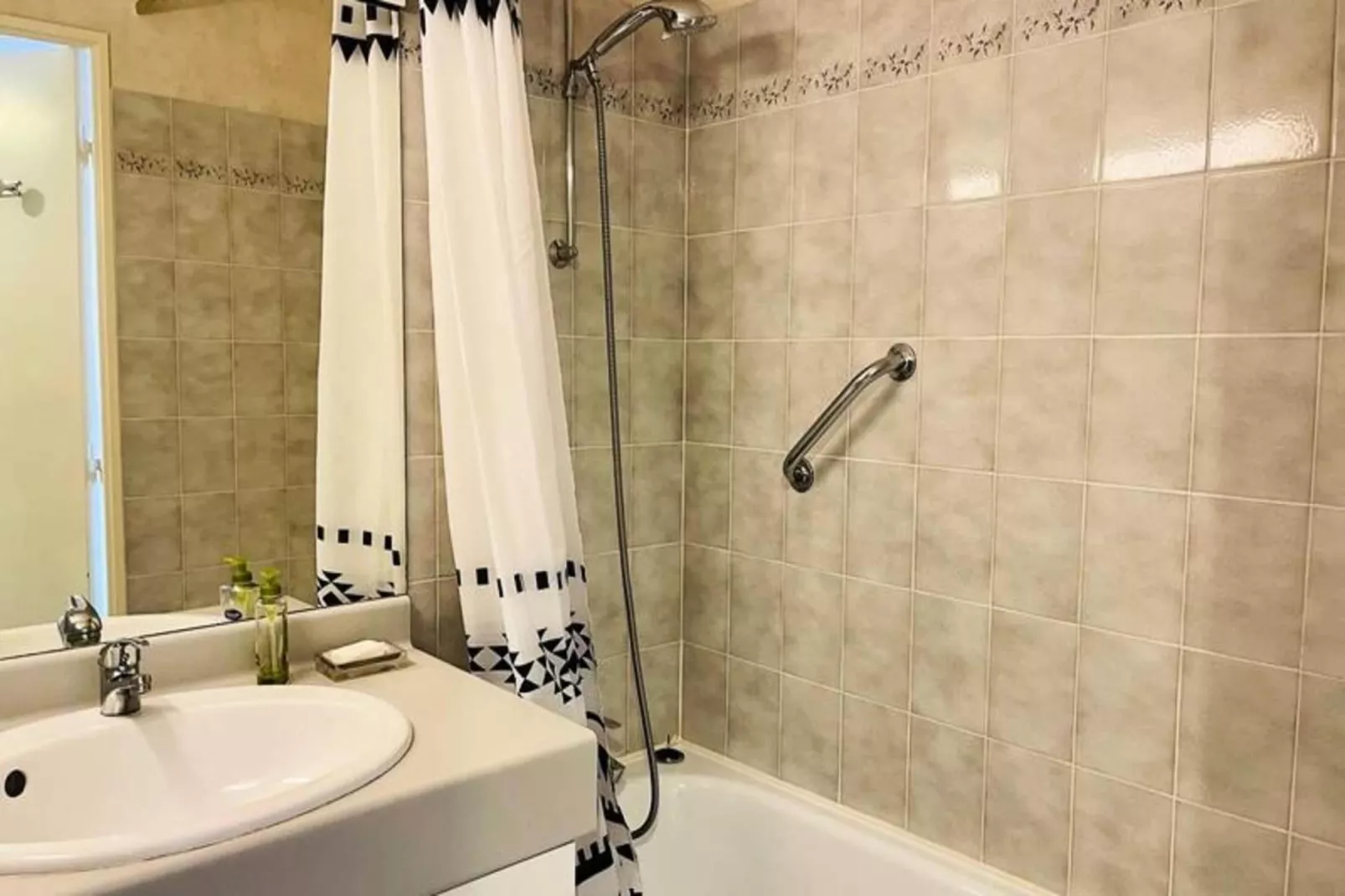 Résidence Athéna-Badkamer