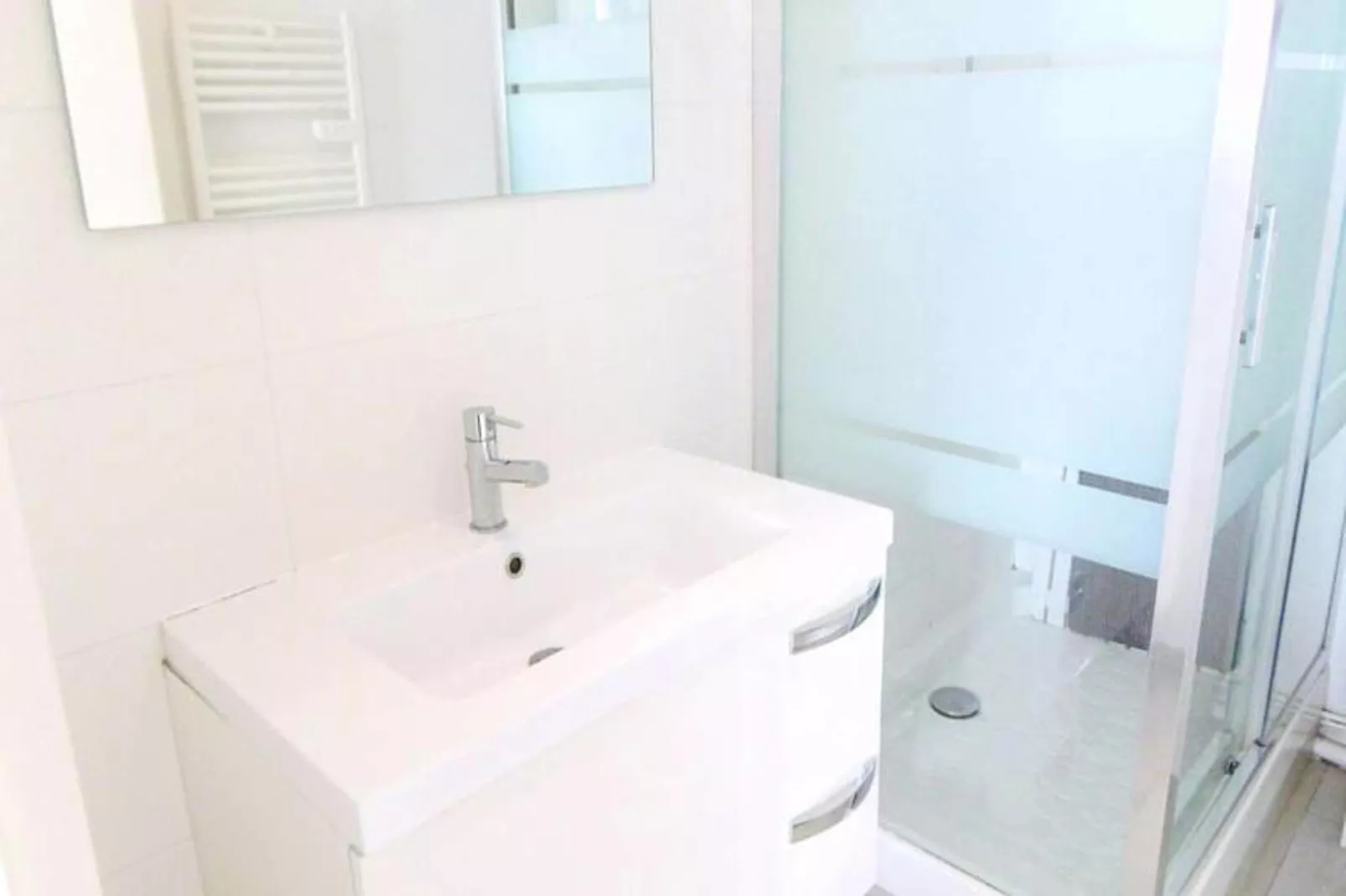 Résidence Les Roseliers-Badkamer