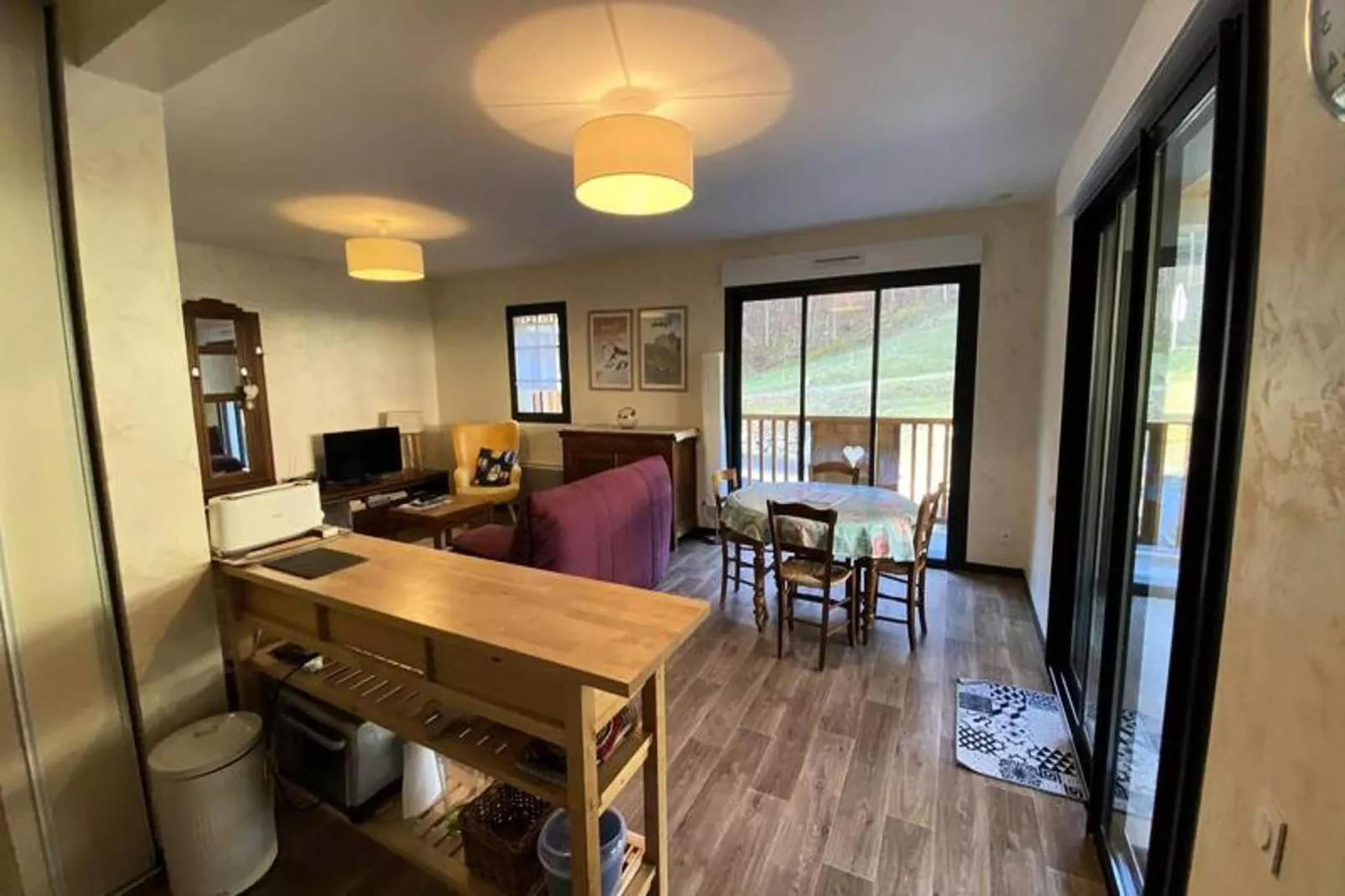 Résidence Pre De Camille-Eetkamer