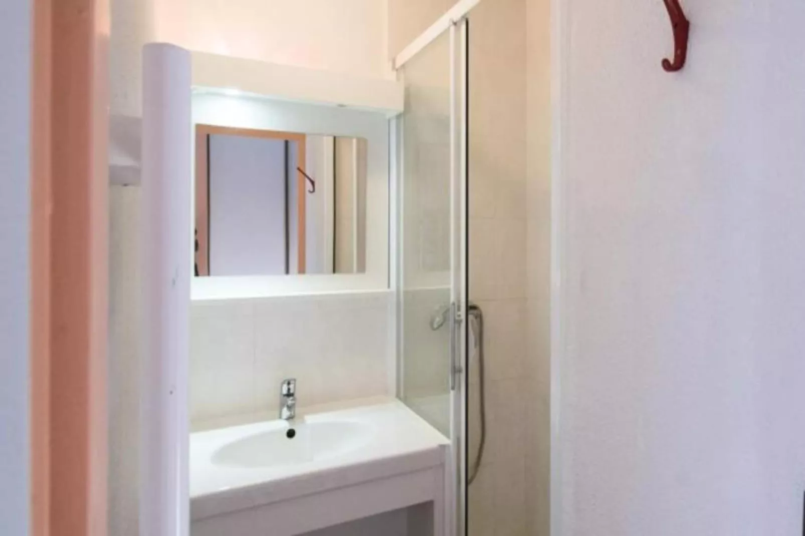 VVF Résidence Les Angles Pyrénées-Badkamer