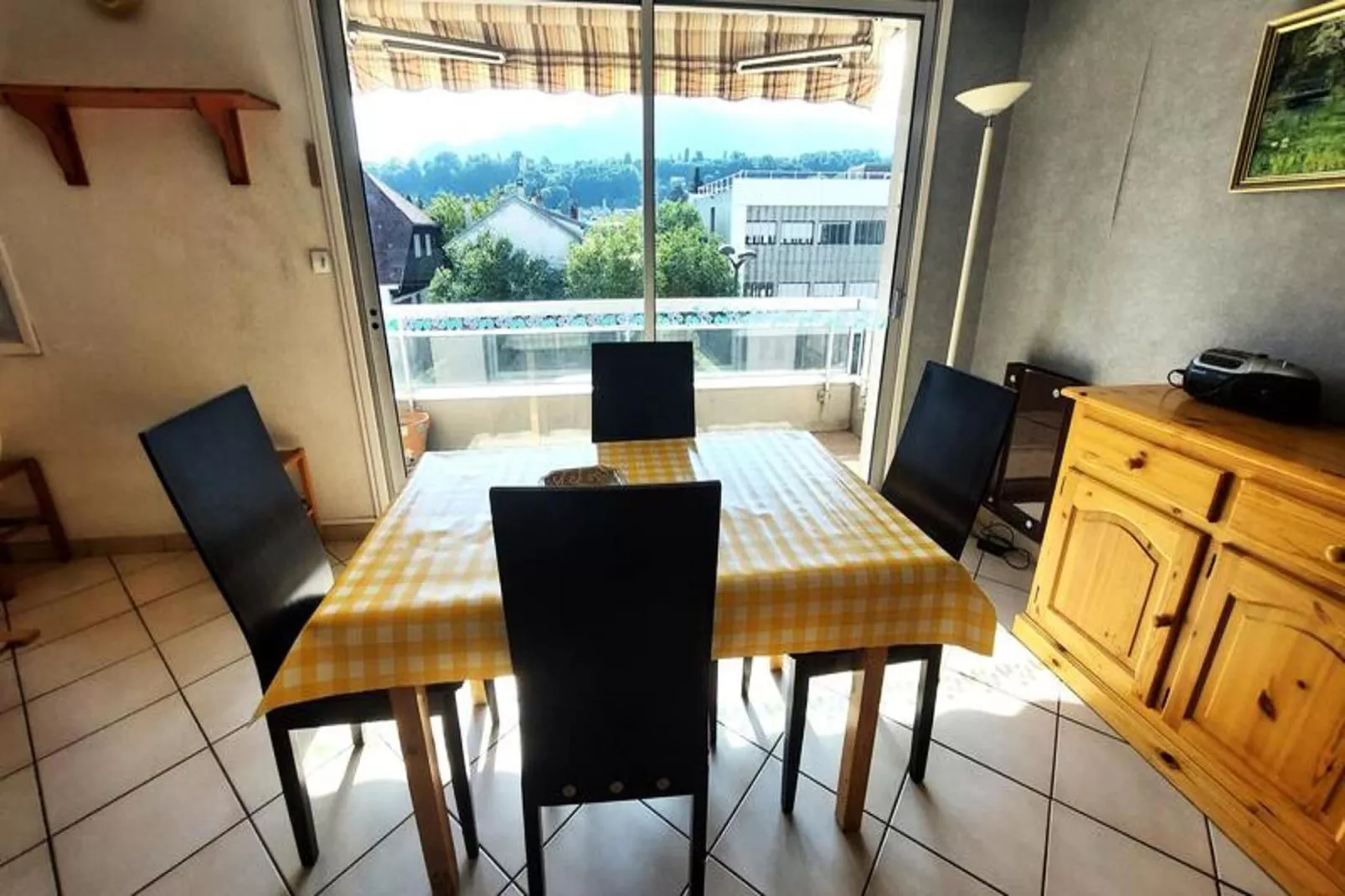 Résidence Le Comte Vert-Eetkamer