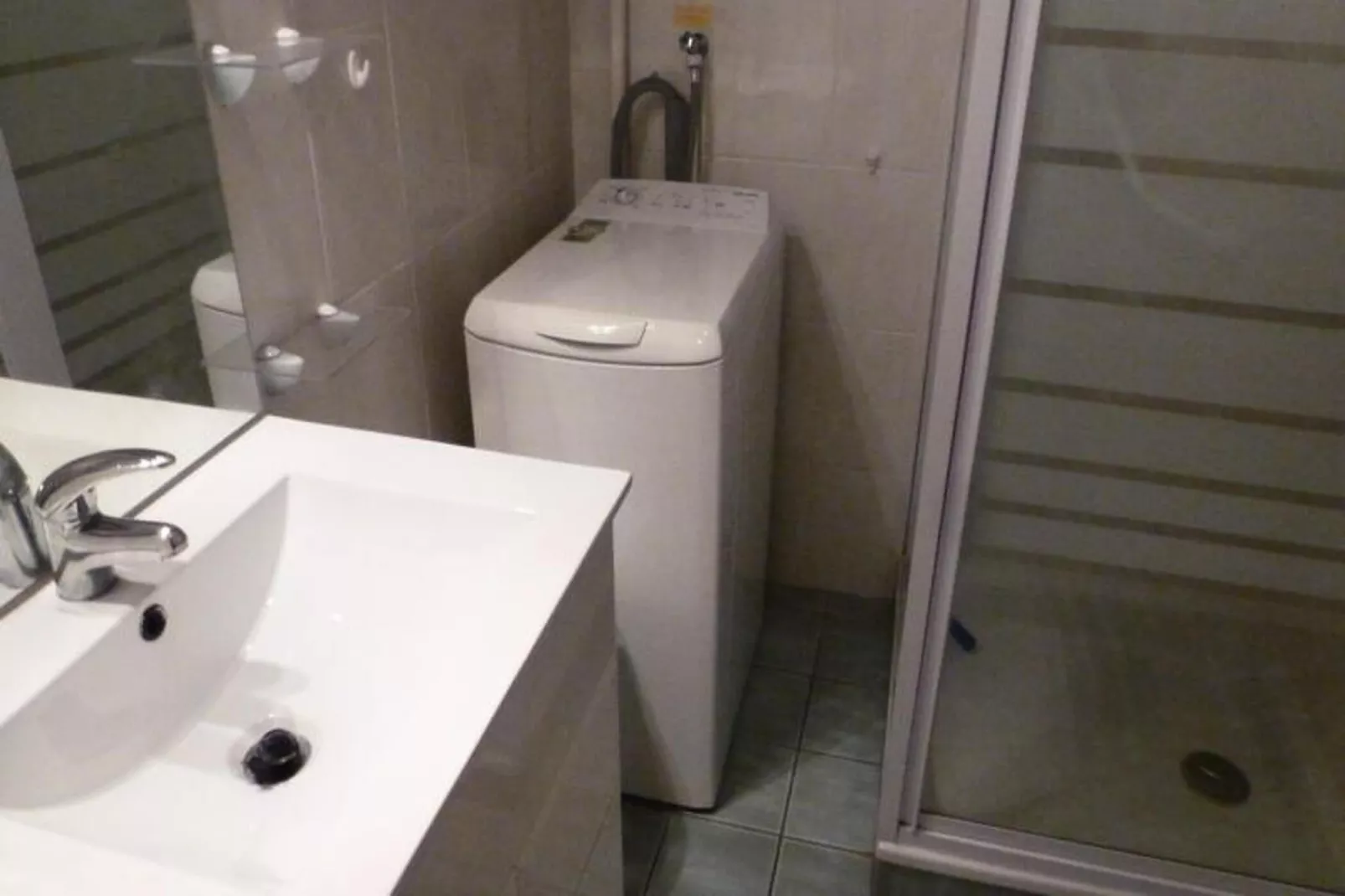 Résidence L'elvire-Badkamer