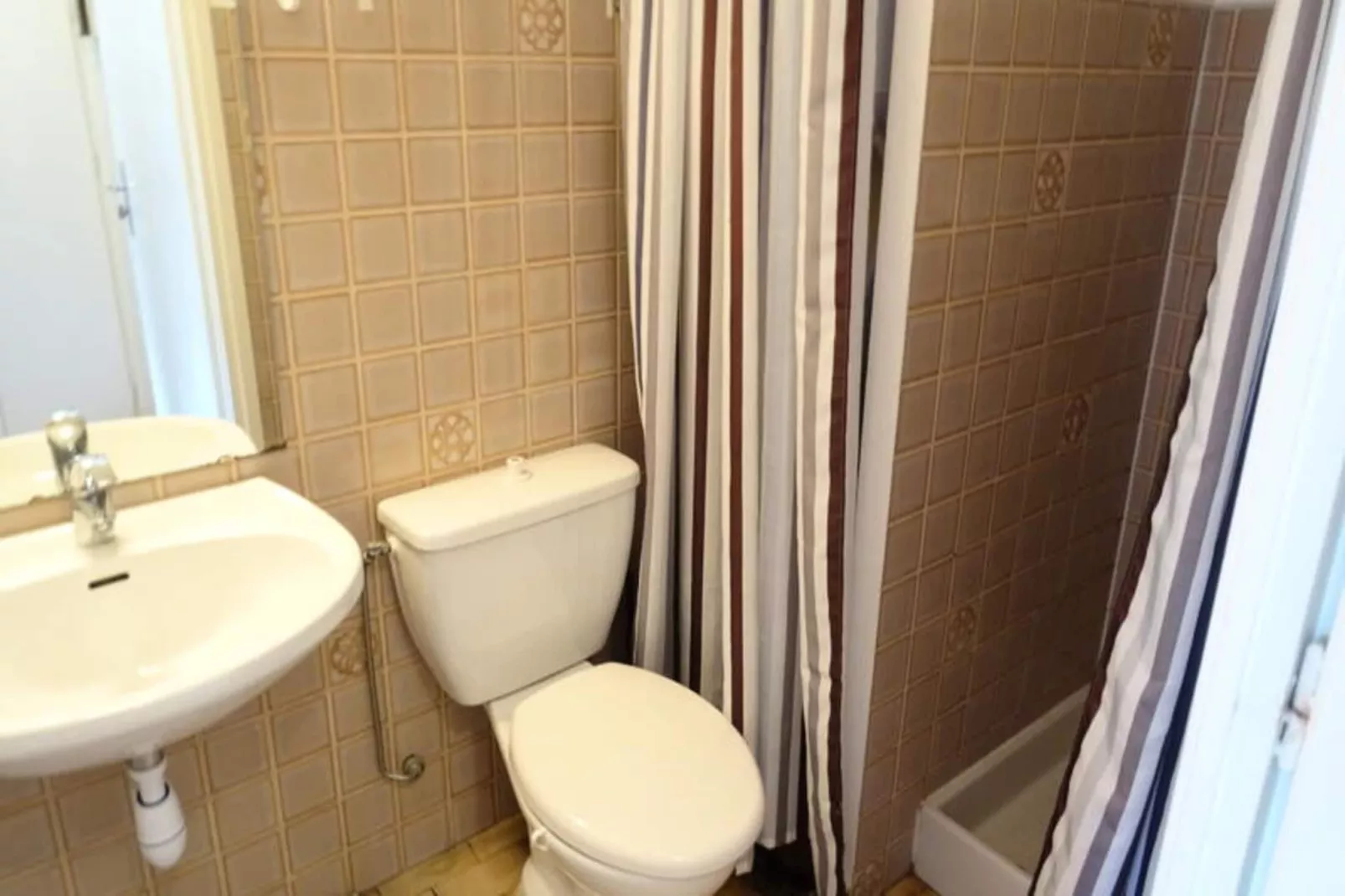 Résidence Le Chateau Durieux 3-Badkamer