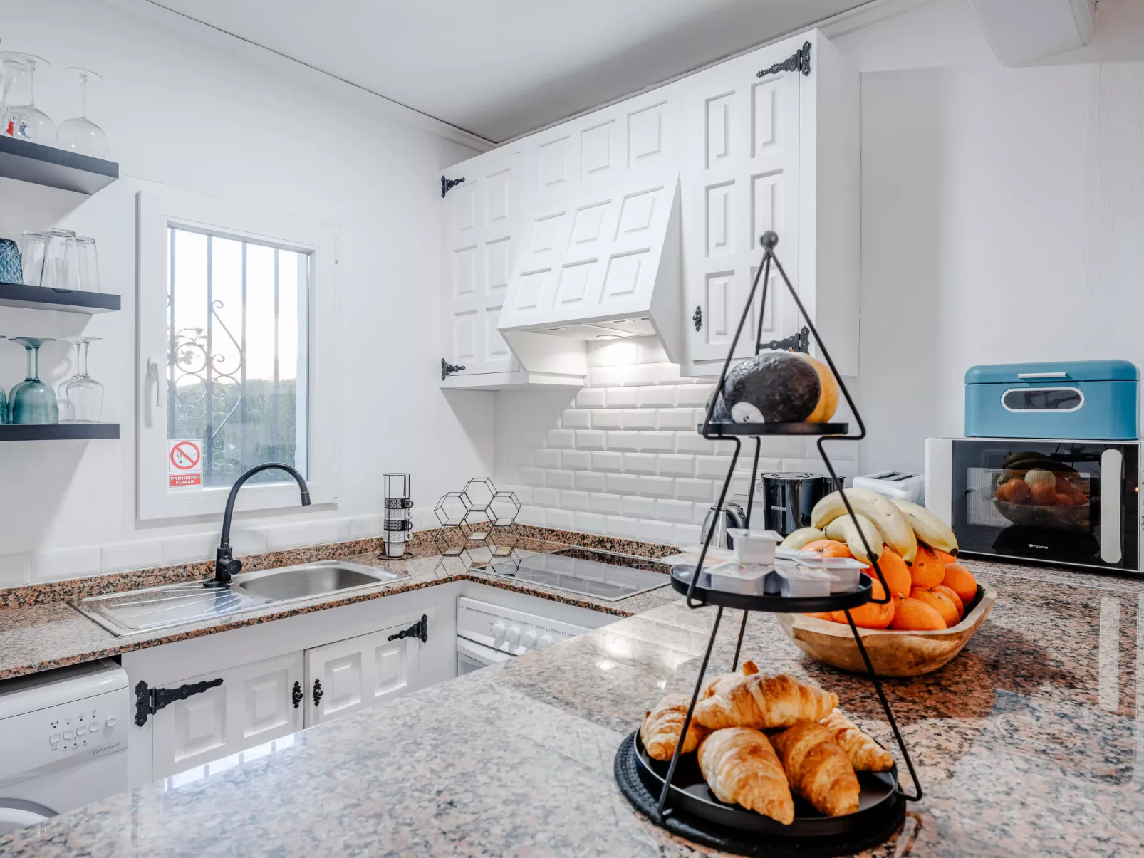 Residencia La Perla-Binnen