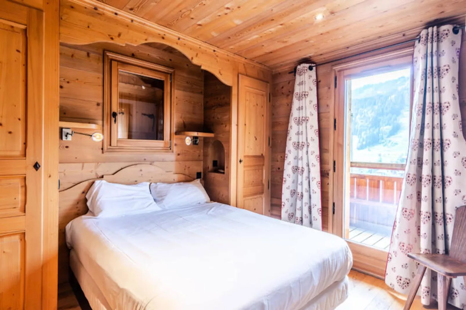 Chalet As De Coeur-Image-tags.