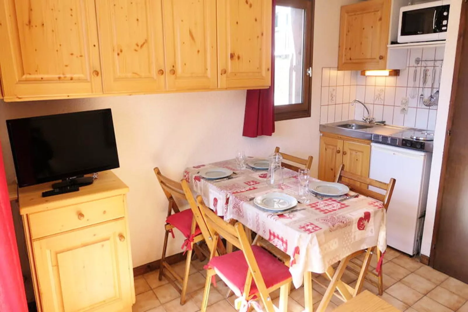 Résidence Les Aiguilles - Bat Vorassay-Eetkamer