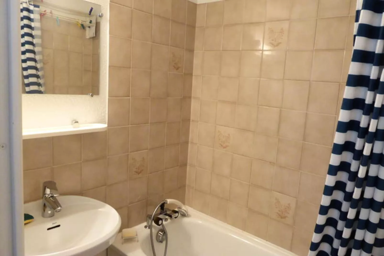 Résidence Borgia-Badkamer