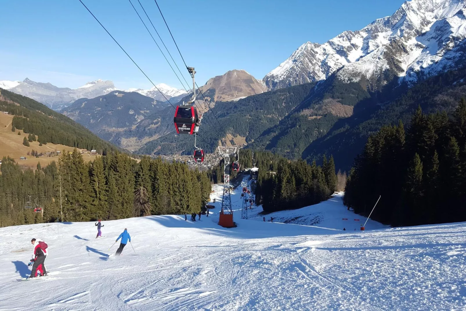 Résidence Les Carlines-Buitenkant zomer