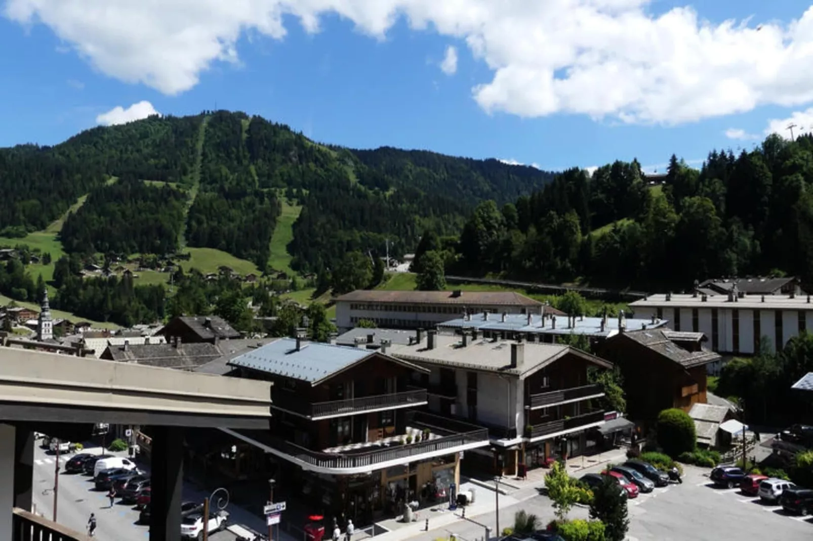 Appartements à La Clusaz-Buitenkant zomer