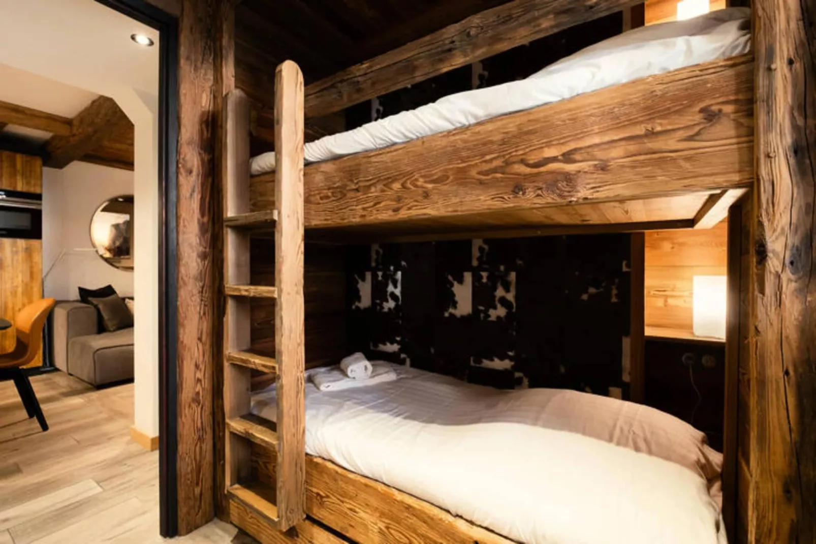 Residence Du Centre D-Buitenkant zomer