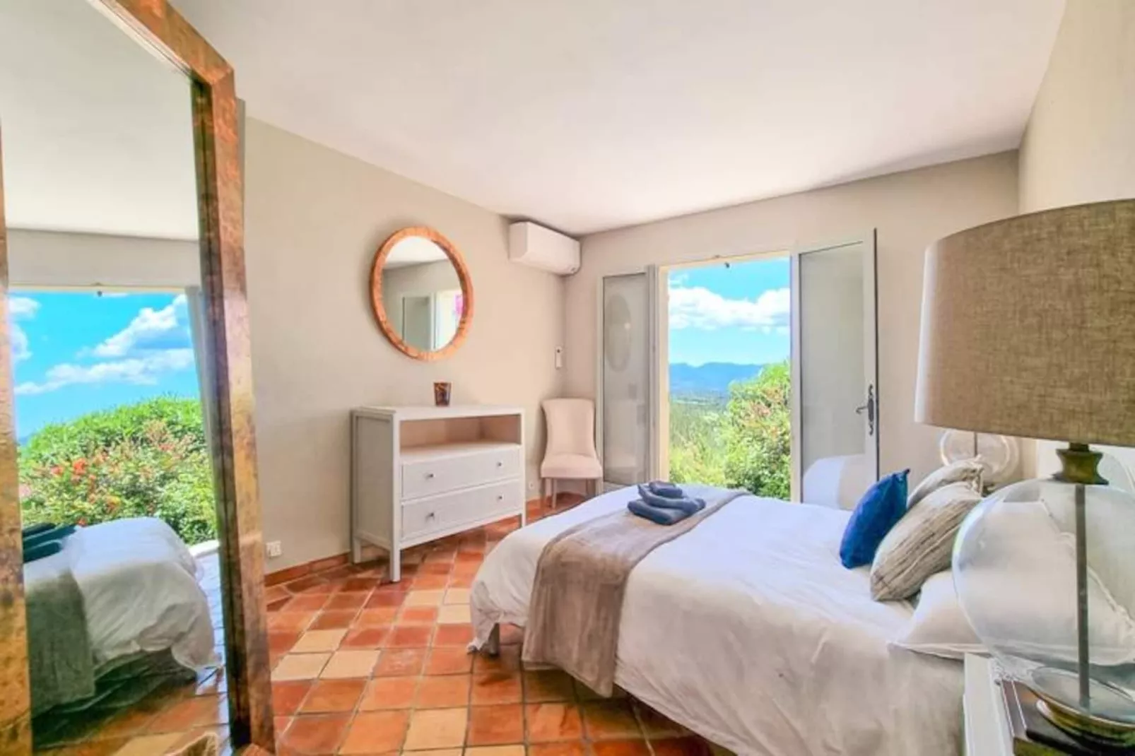 Villa 10 Pers Piscine Priv&eacute;e Pr&egrave;s De Saint-tropez-Image-tags.