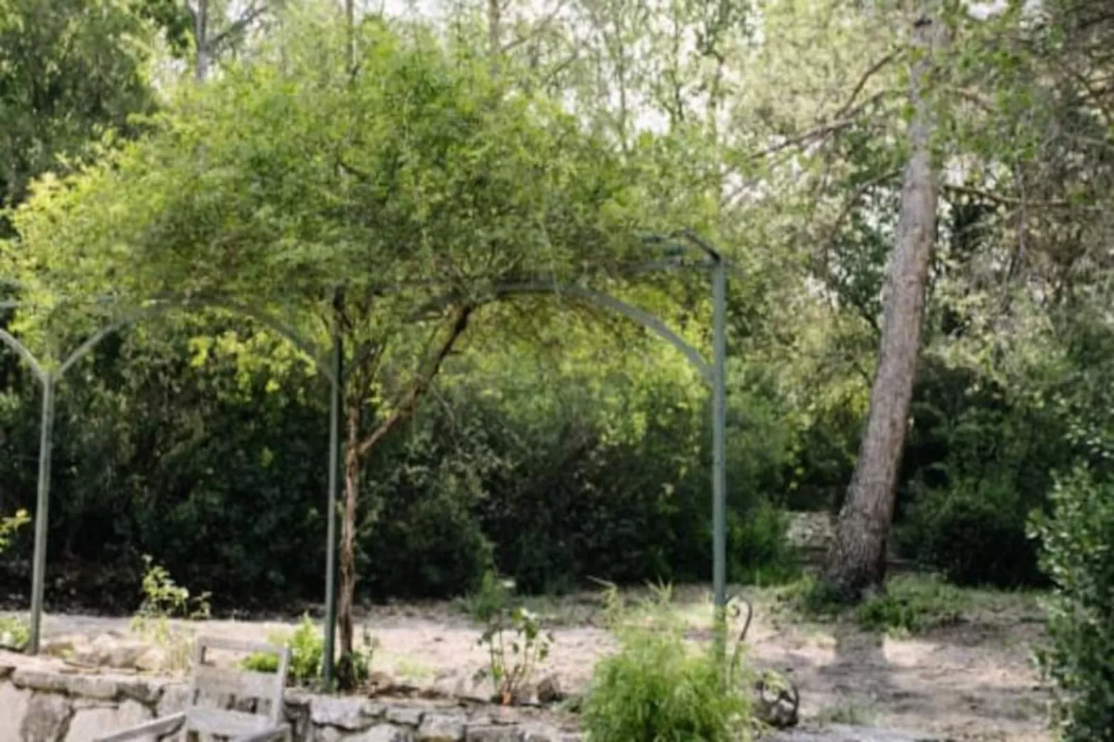 La Voli&egrave;re - Pernes-les-fontaines-Image-tags.