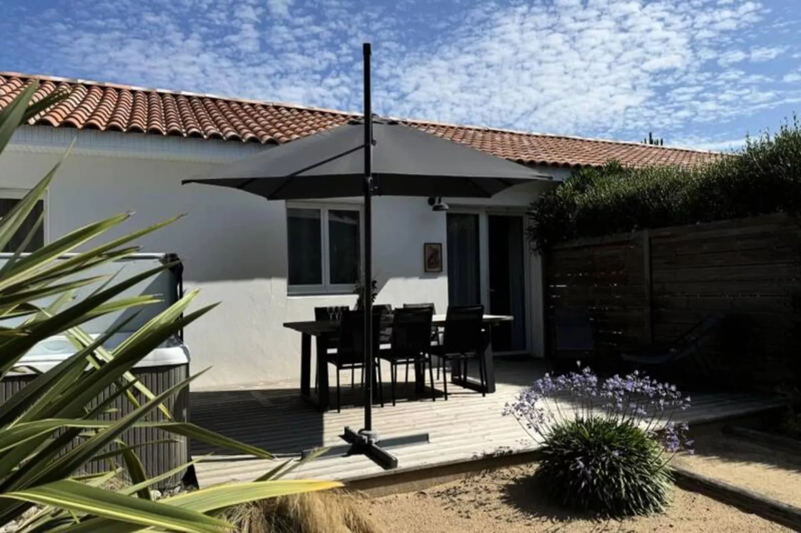 Villa Cor&eacute;e - Domaine Le Sherwood-Buitenkant zomer