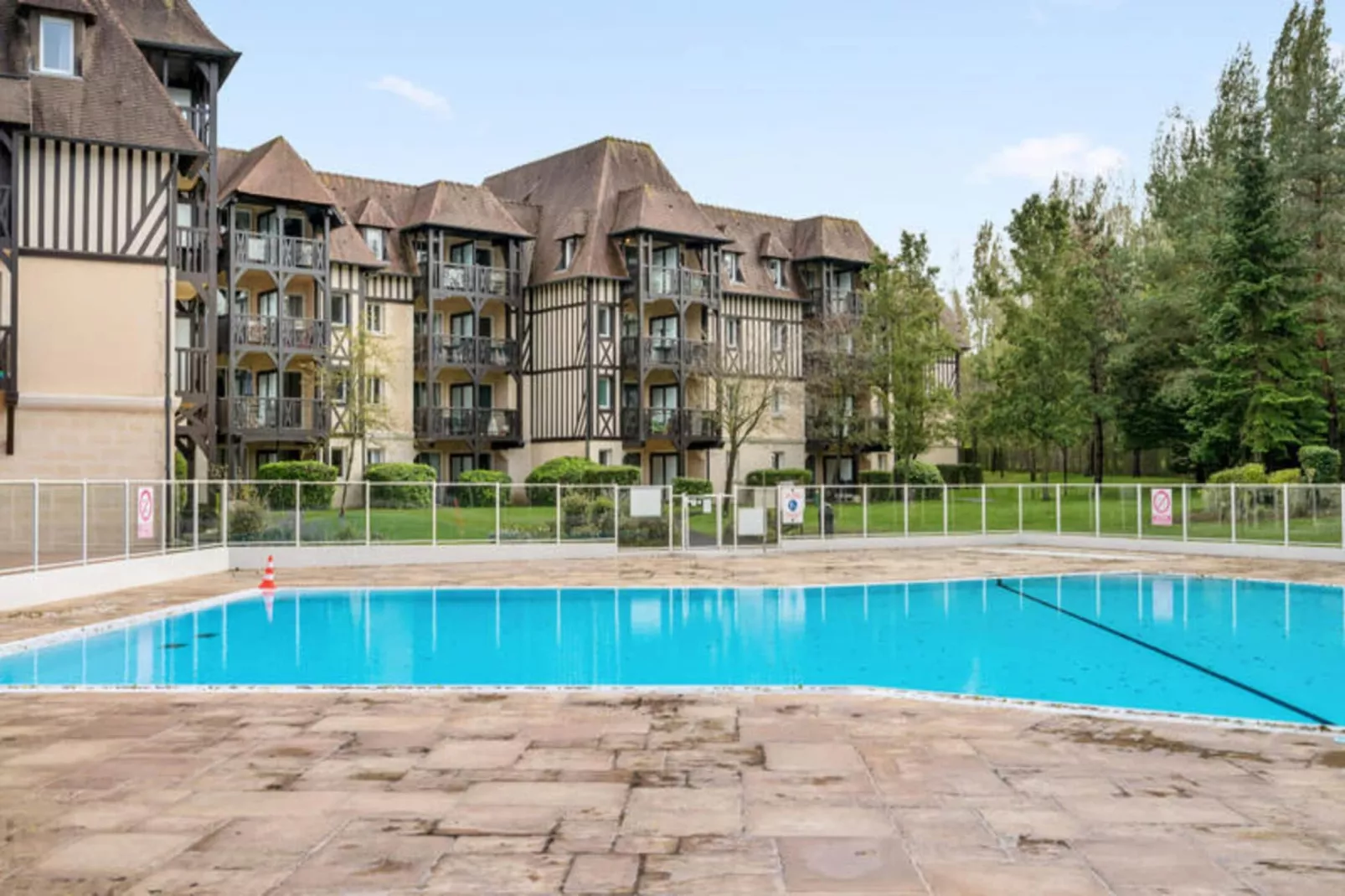 La Résidence du Golf - maeva Home-Zwembad