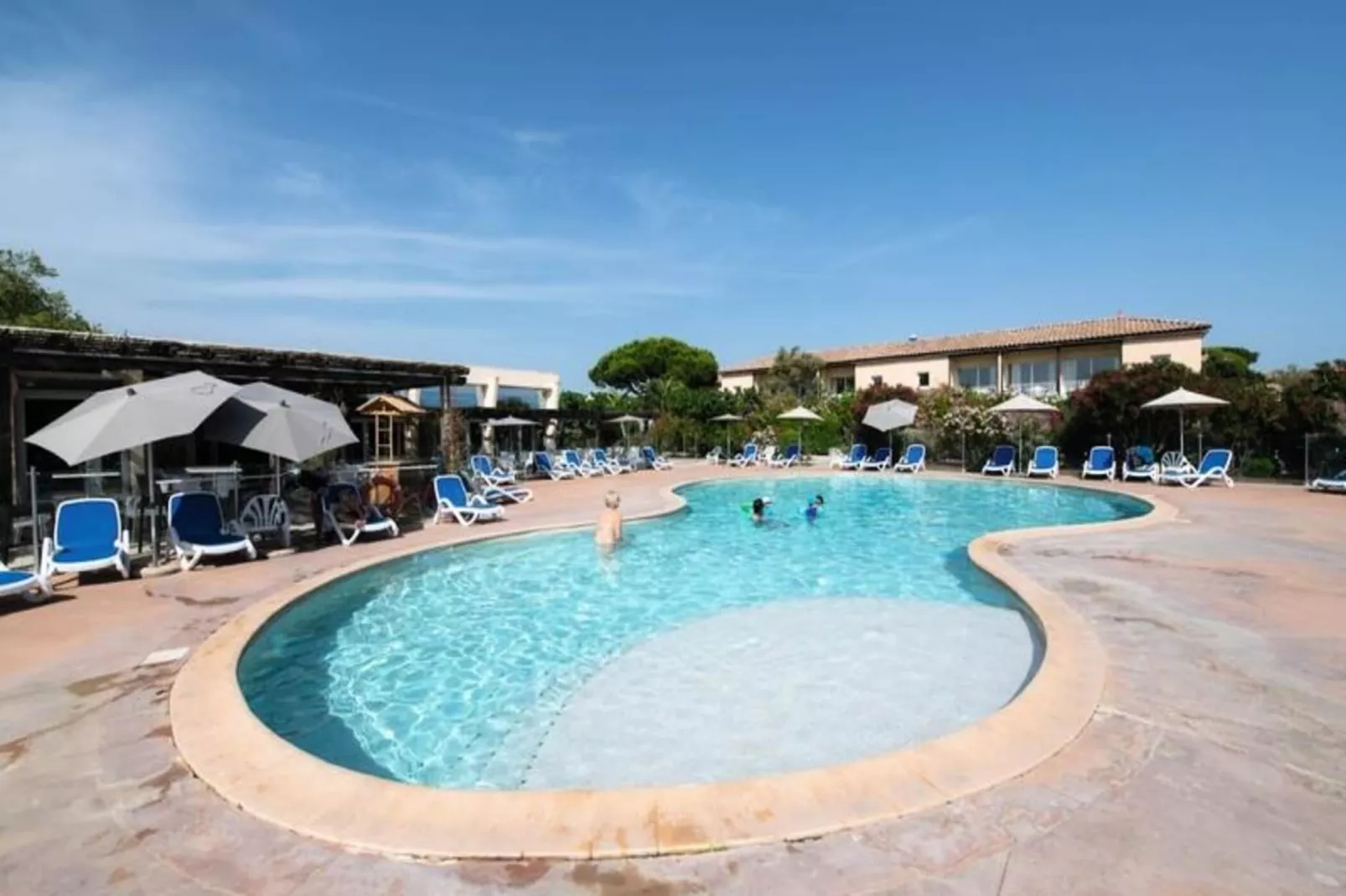 SOWELL Résidences Les Sablons***-Zwembad