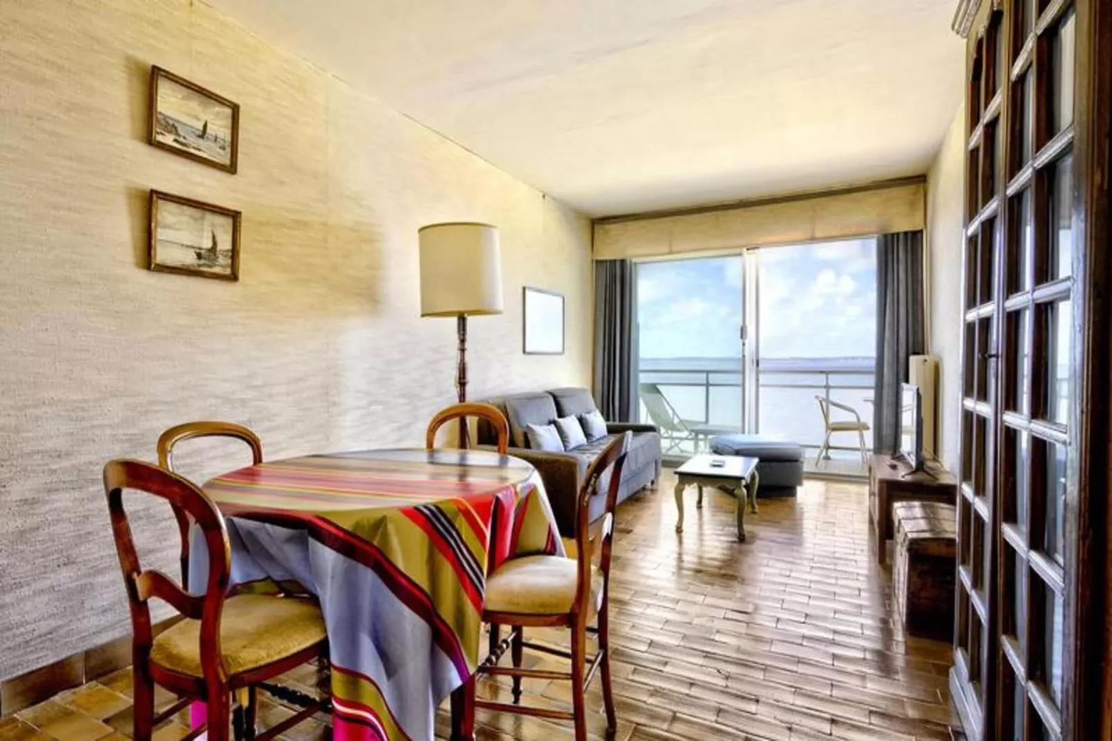 Résidence La Croisière-Eetkamer