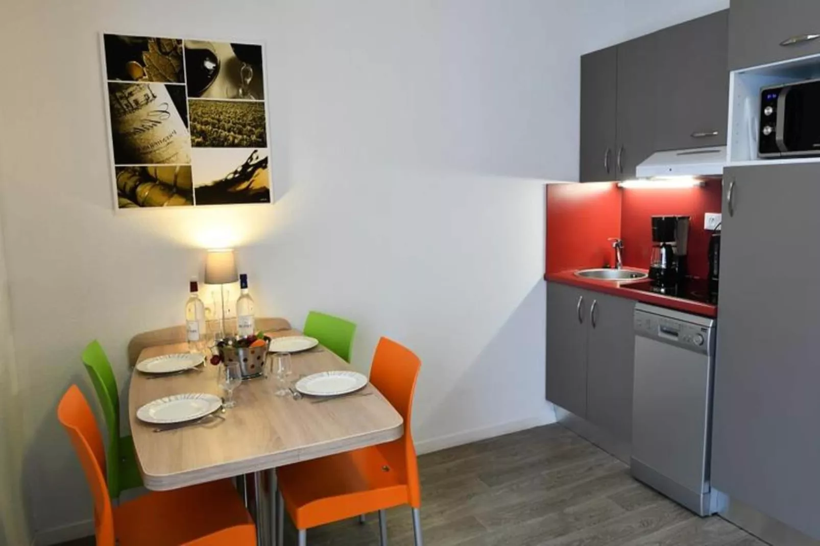 Appart'Hôtel Mer & Golf Bordeaux Bassins à Flot***-Eetkamer