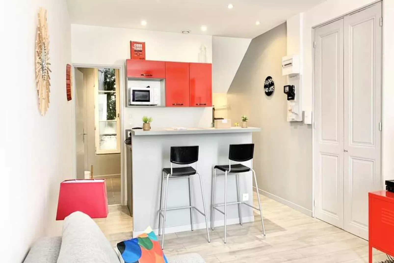 | Petit Paris 💋 | Studio Calme Tout &eacute;quip&eacute;-Eetkamer