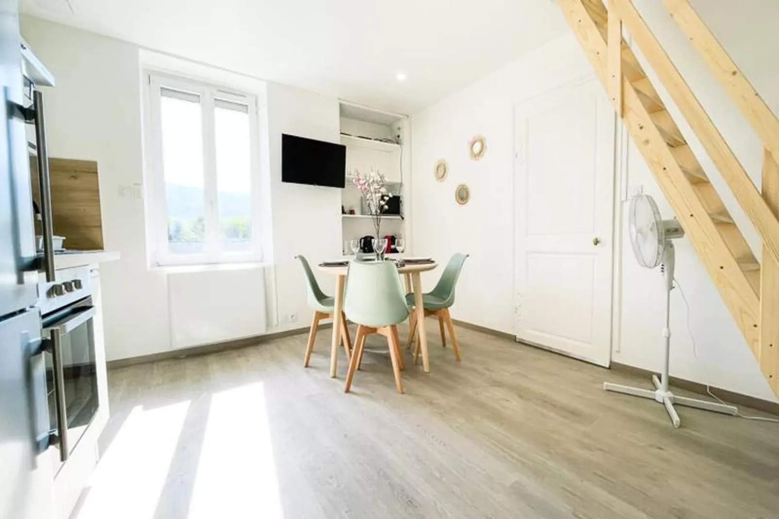 Le Duplex 🌞 Calme & R&eacute;nov&eacute;|-Eetkamer