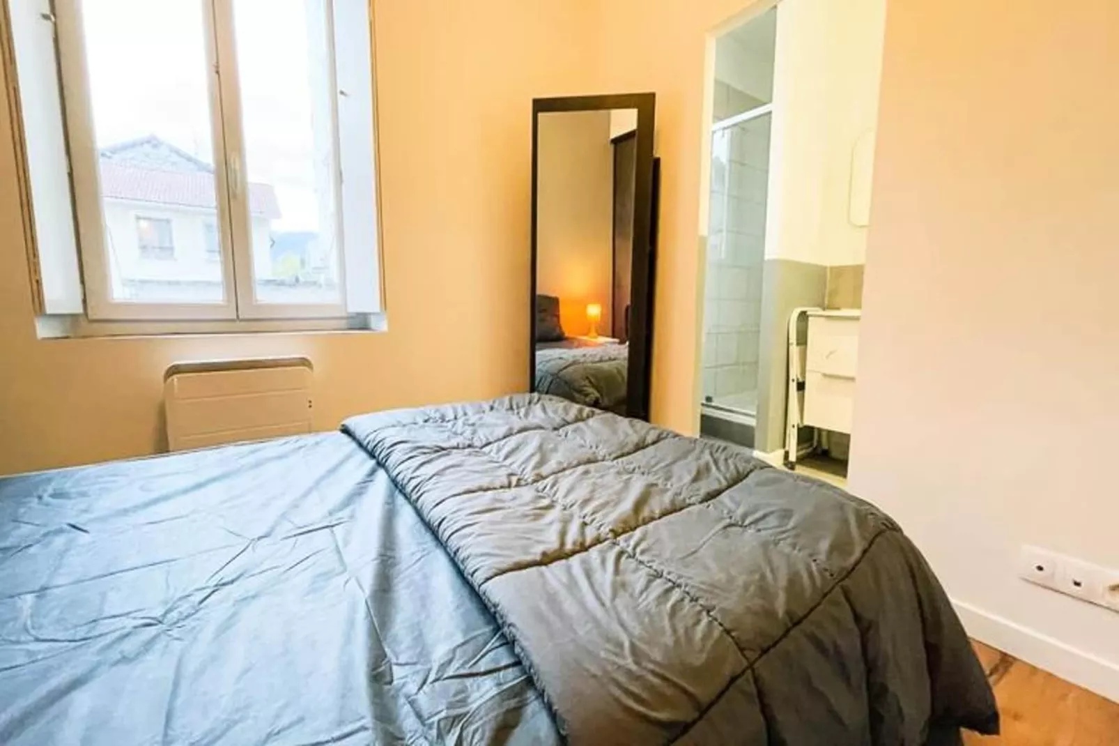 | Le Rochambeau 🎭 L'aigle | Vallier Lib&eacute;ration |-Slaapkamer