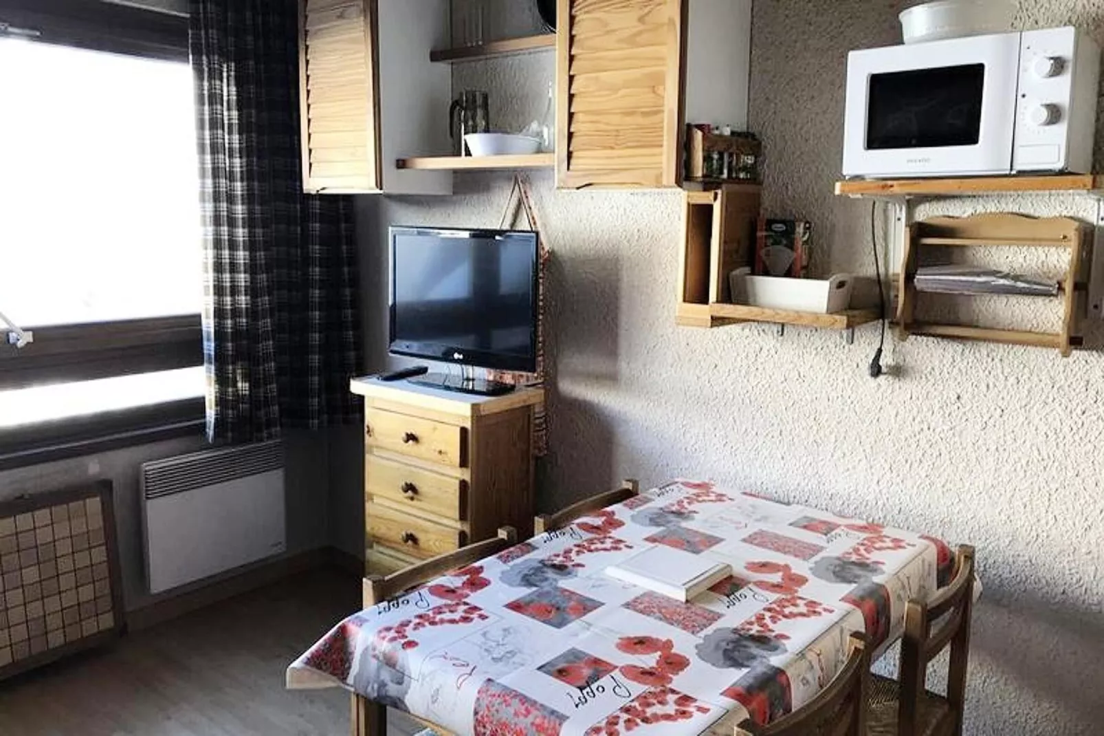 Résidence Maison De L'alpe-Eetkamer