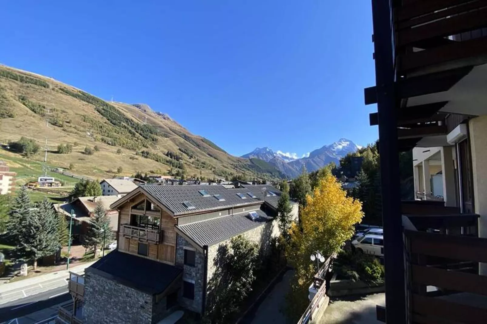 Résidence Grande Chaume-Uitzicht zomer