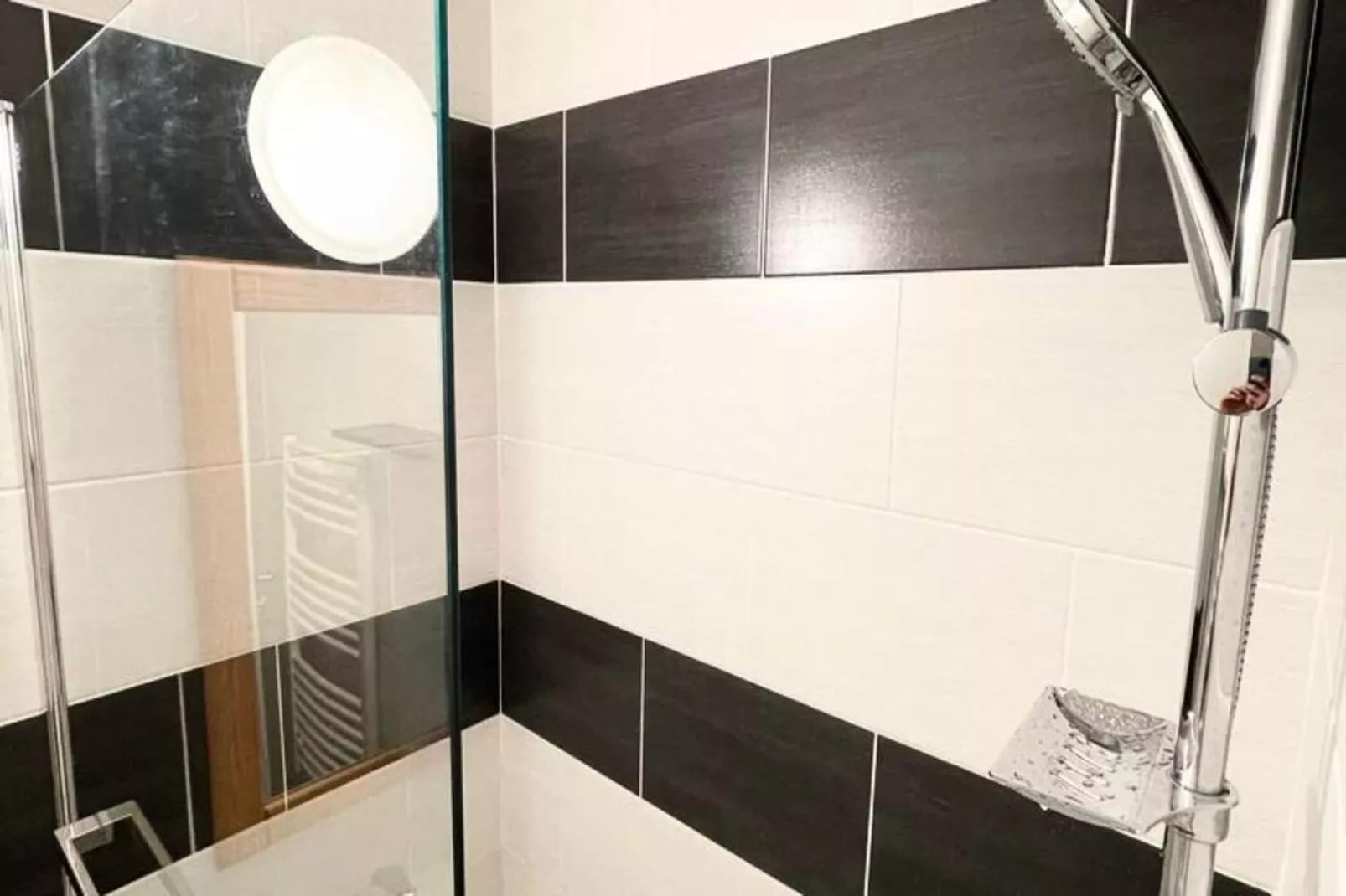 Résidence Arc En Ciel C-Badkamer