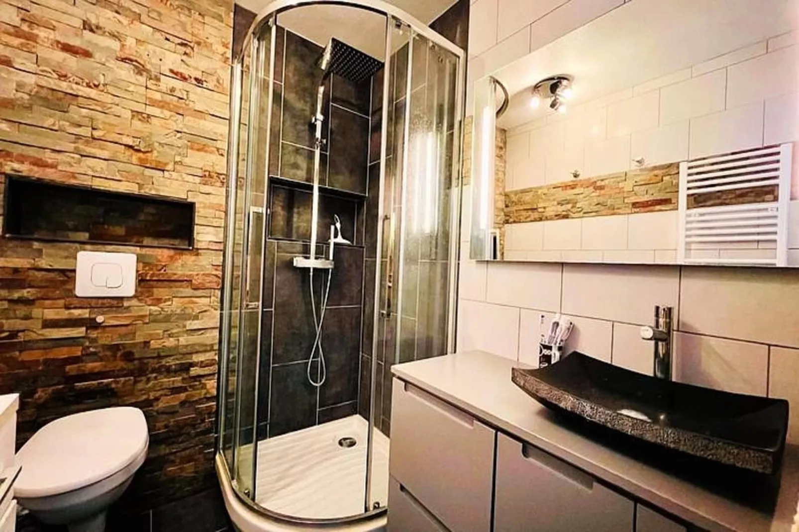 Résidence Parc Bois D'amour-Badkamer