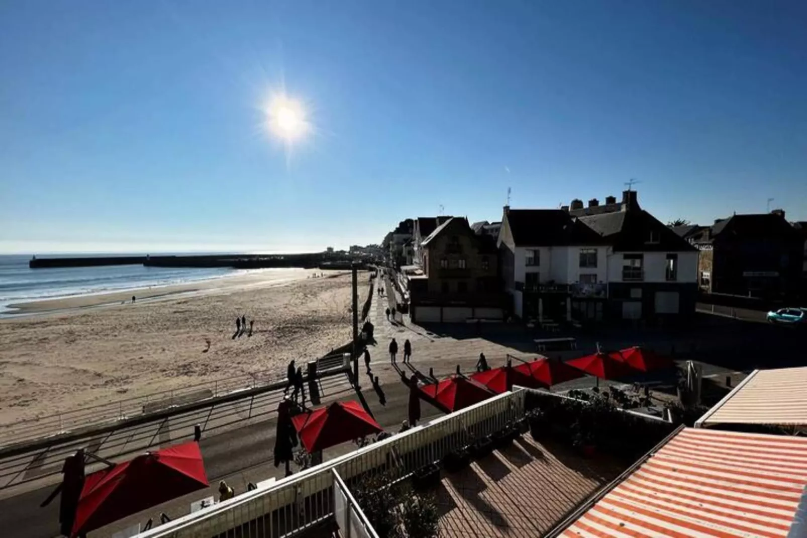 Résidence Dauphins-Uitzicht zomer