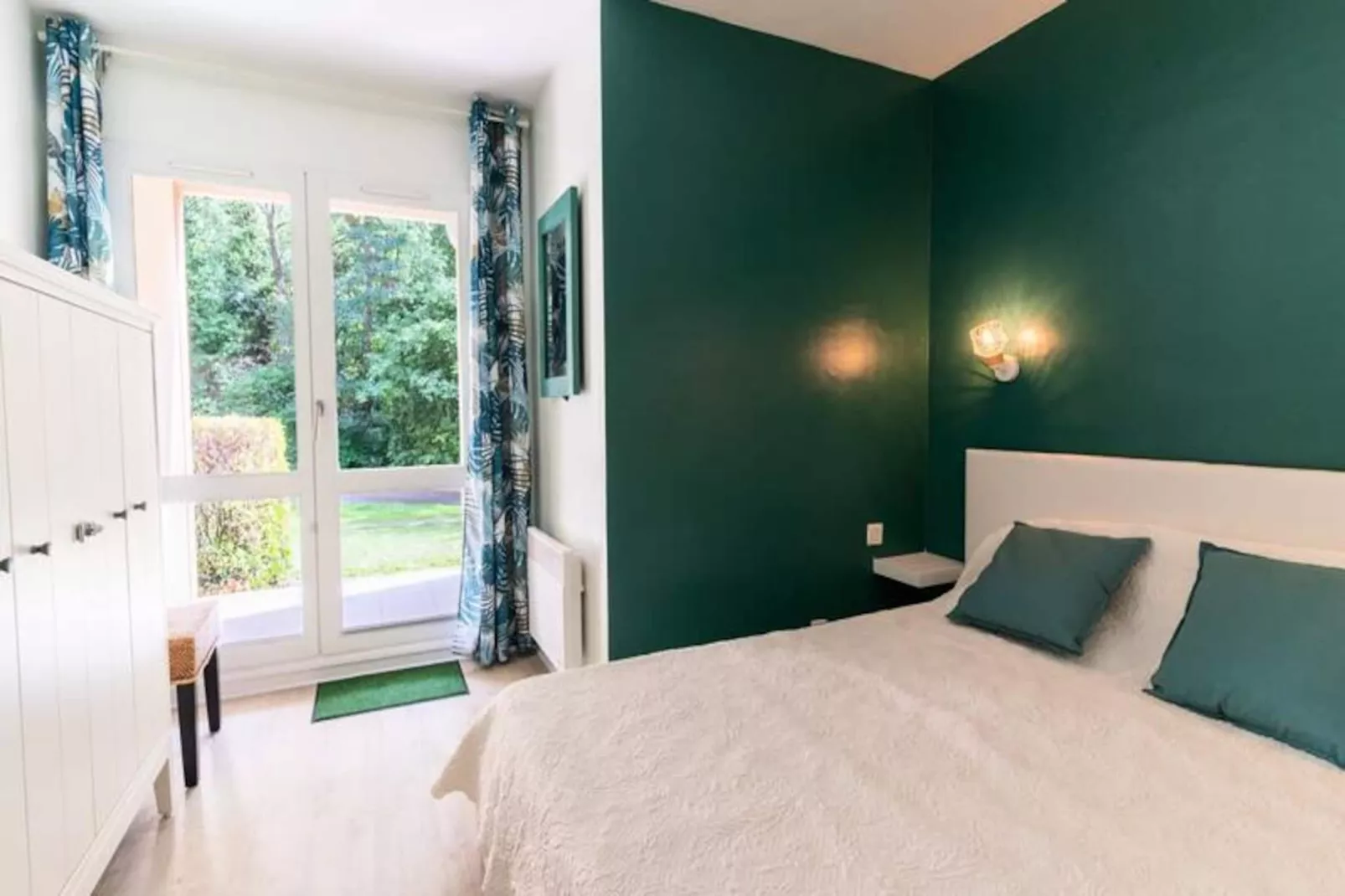 Résidence Tr&egrave;s Bel Appartement R&eacute;nov&eacute; Avec Piscine, Tennis Et Parking Priv&eacute; 09-Image-tags.